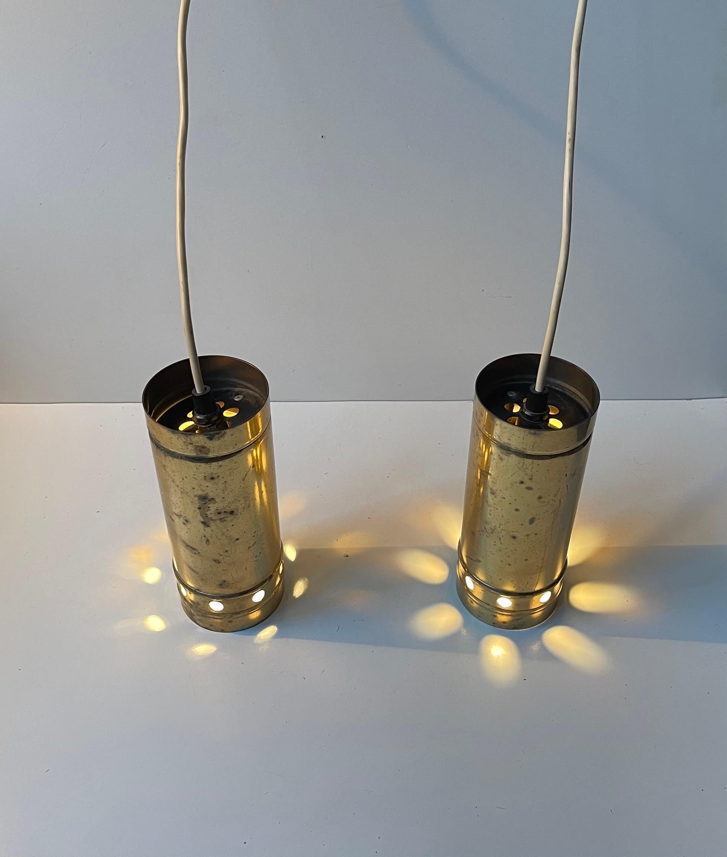 Fine XX secolo Lampade a sospensione cilindriche in ottone The Modern Scandinavian, anni '70 in vendita