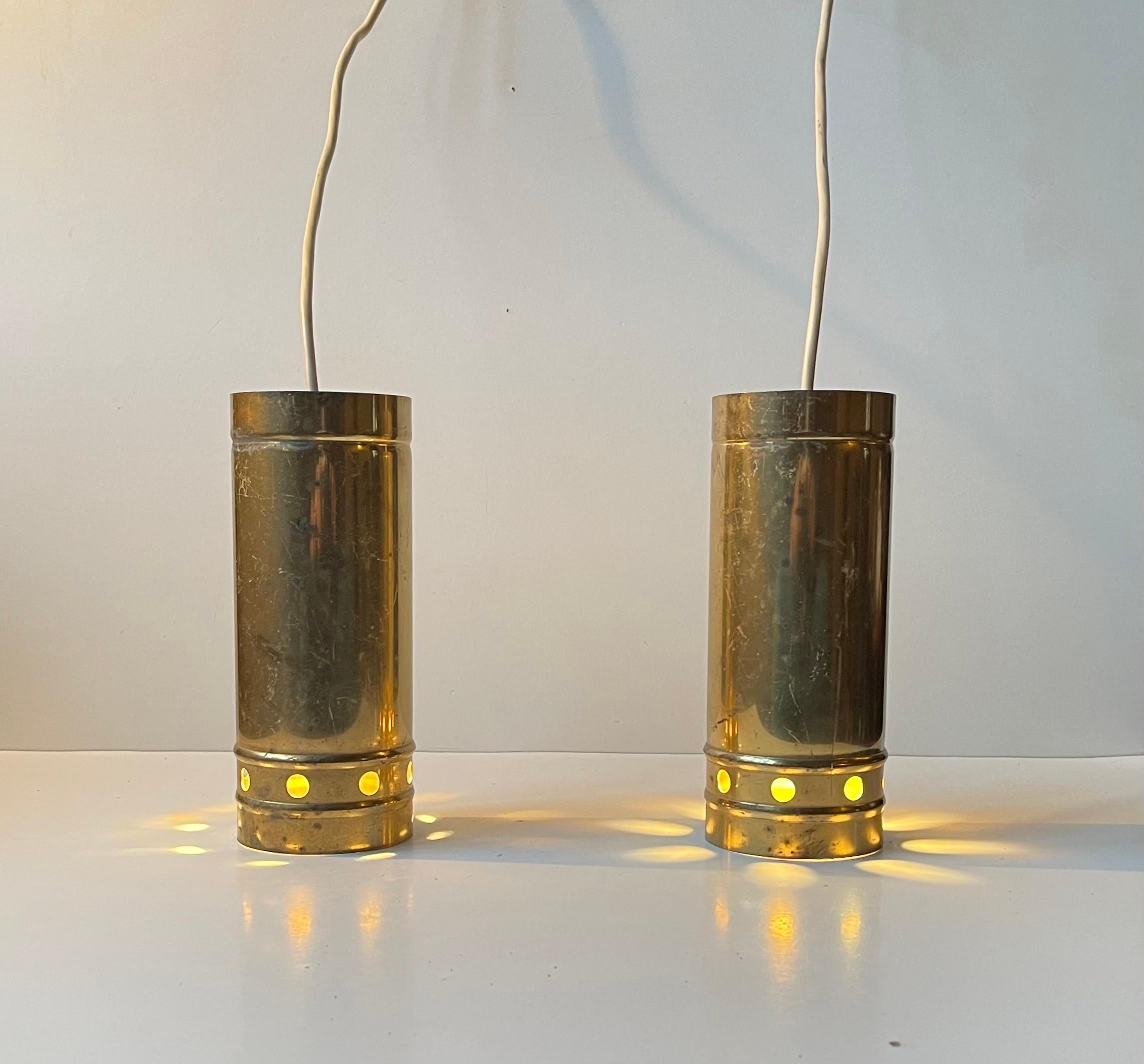 Ottone Lampade a sospensione cilindriche in ottone The Modern Scandinavian, anni '70 in vendita