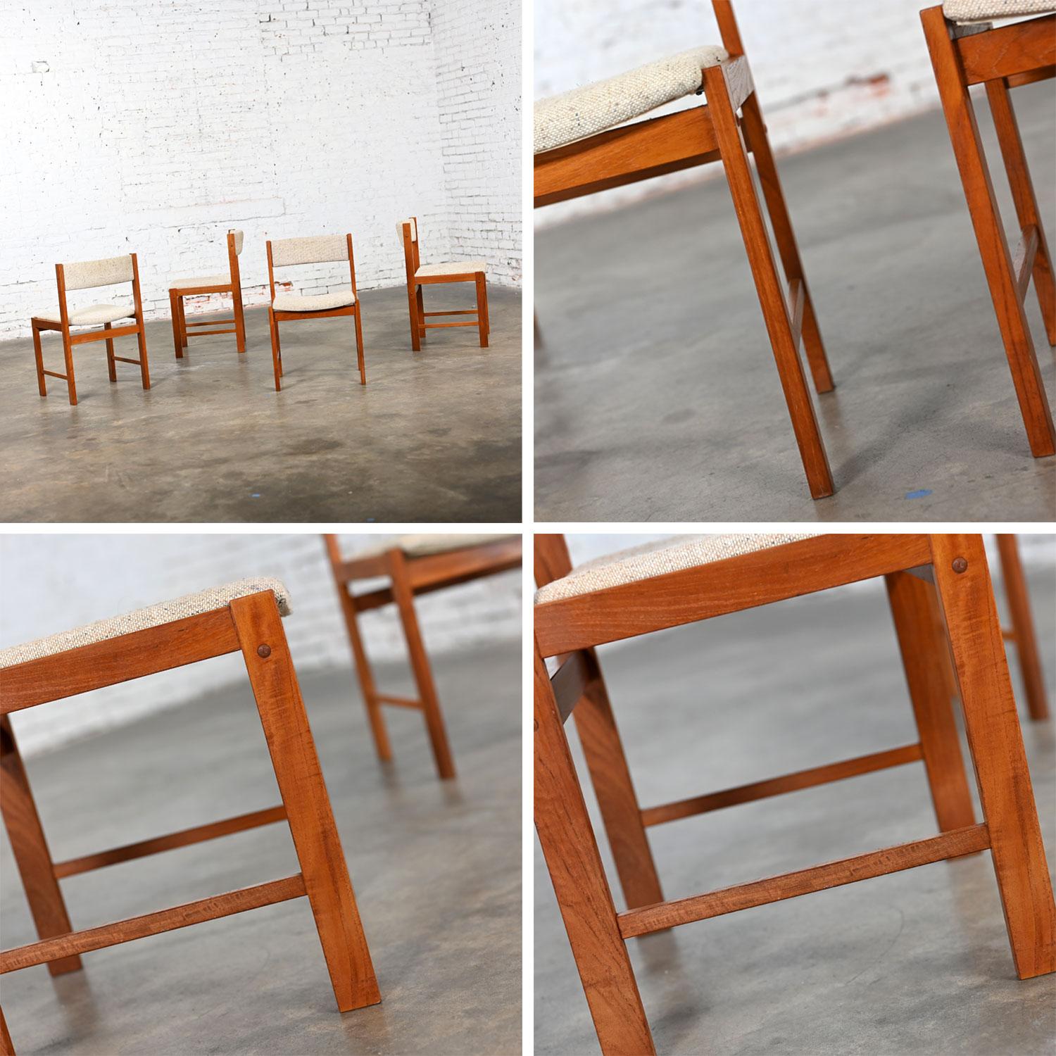 Sedie da pranzo The Modern Scandinavian Scan con struttura in teak e tessuto color avena, set di 4 pezzi in vendita 11