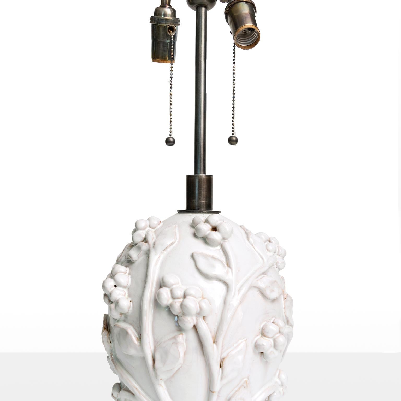 Scandinavian Modern Danish Art Deco Ceramic Table Lamp In Good Condition In New York, NY