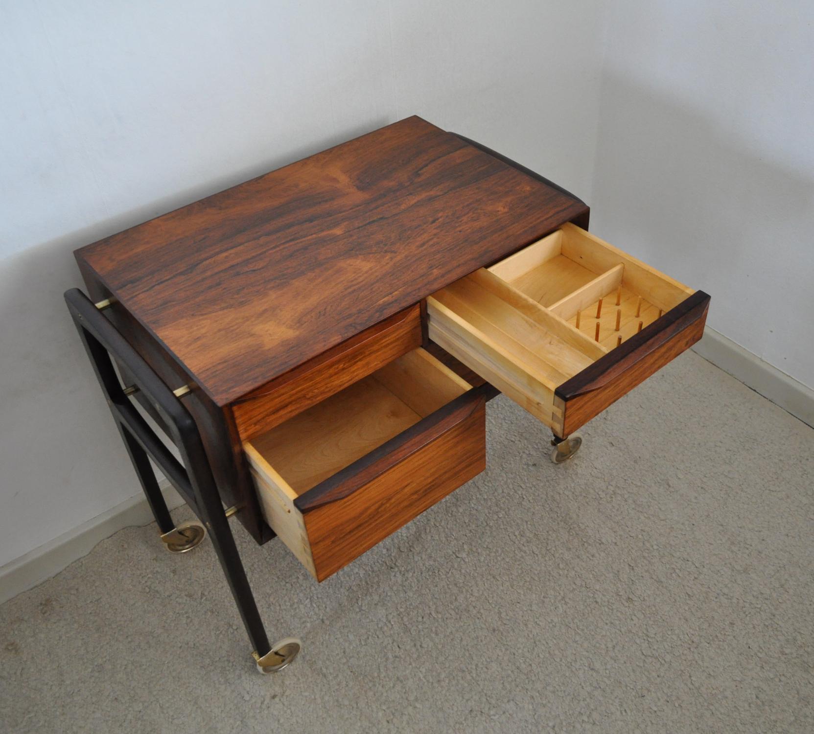 Scandinavian Modern Danish Rosewood Sewing Table, 1960s For Sale 5