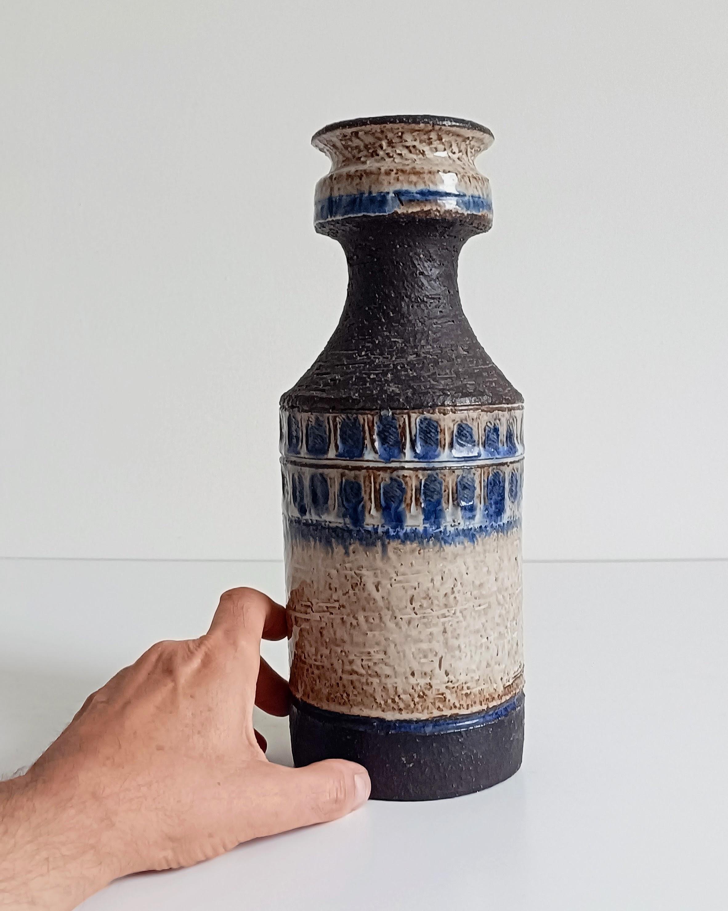 Scandinavian Modern Danish Studio Pottery Large Ceramic Vase In Excellent Condition For Sale In Valencia, VC