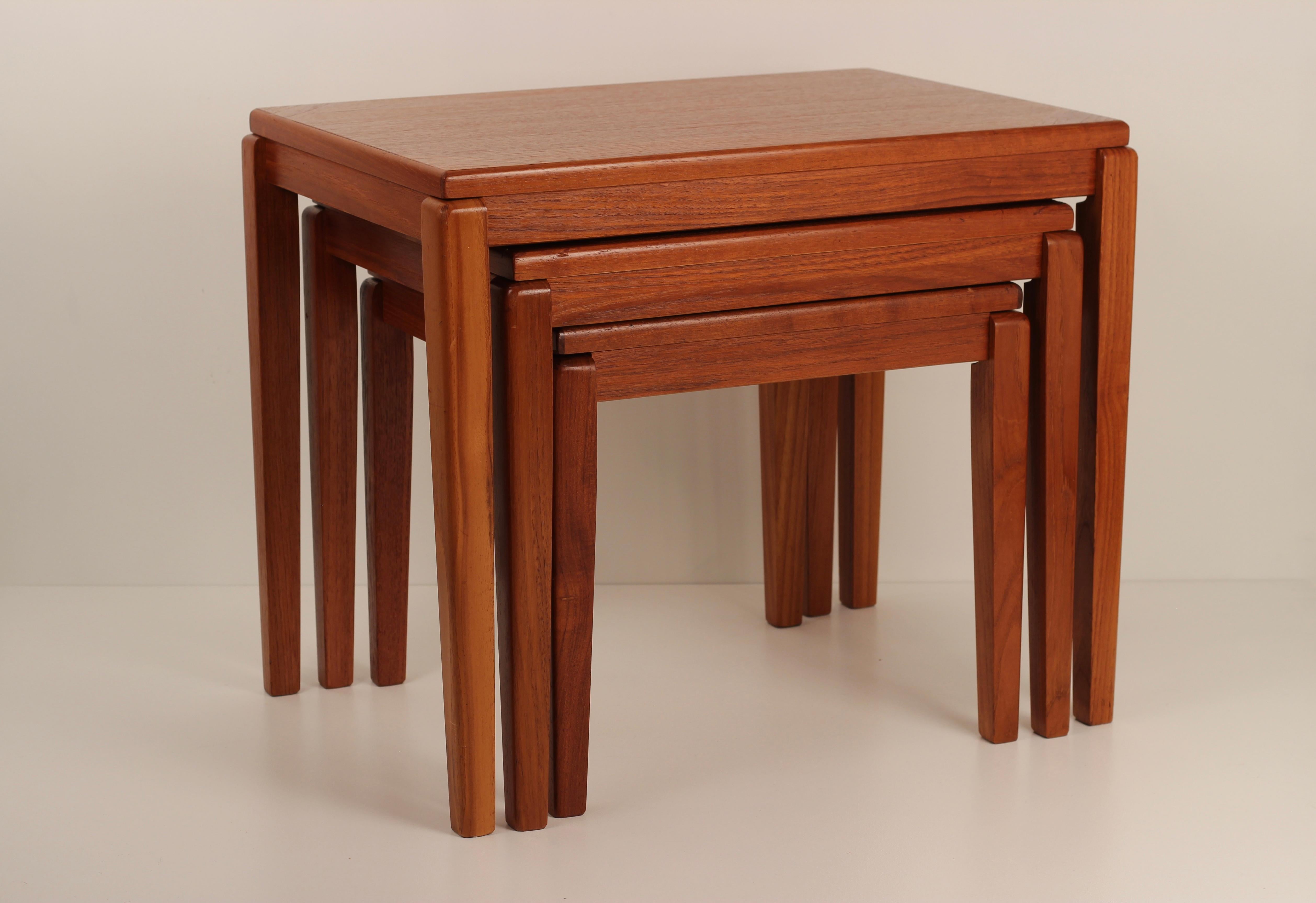 Scandinavian Modern Danish Teak Nest of 3 Tables by Mobelfabrikken Toften 1960’s For Sale 10