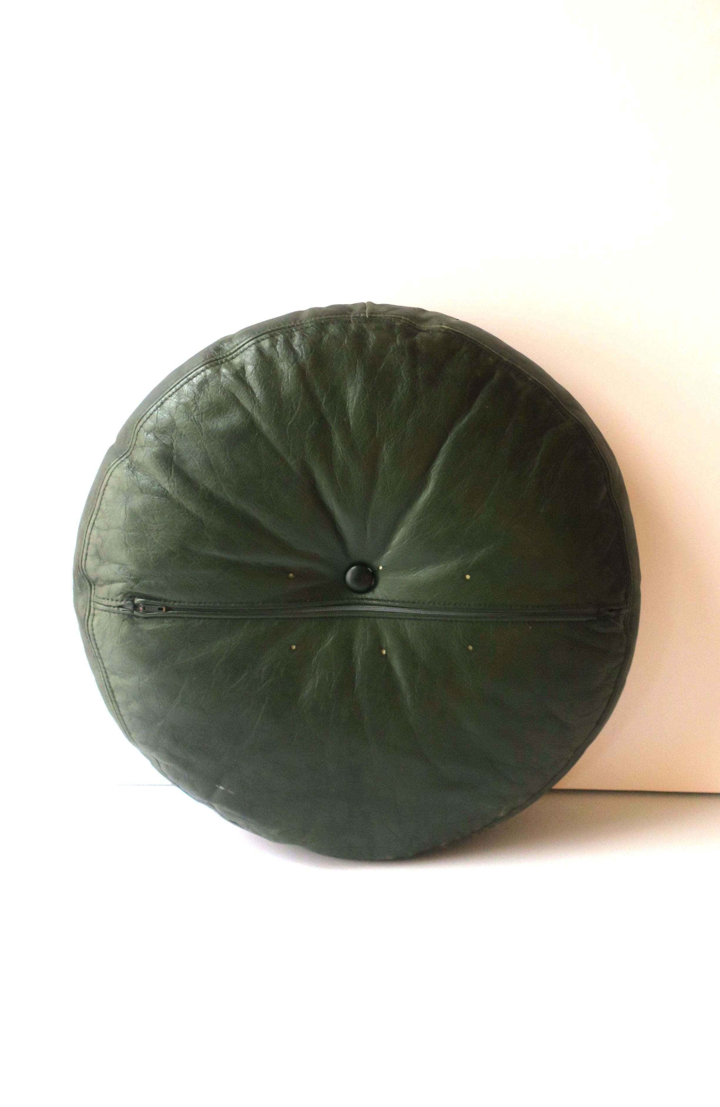Scandinavian Modern Dark Green Round Leather Pillow, circa 1970s Sweden For Sale 1