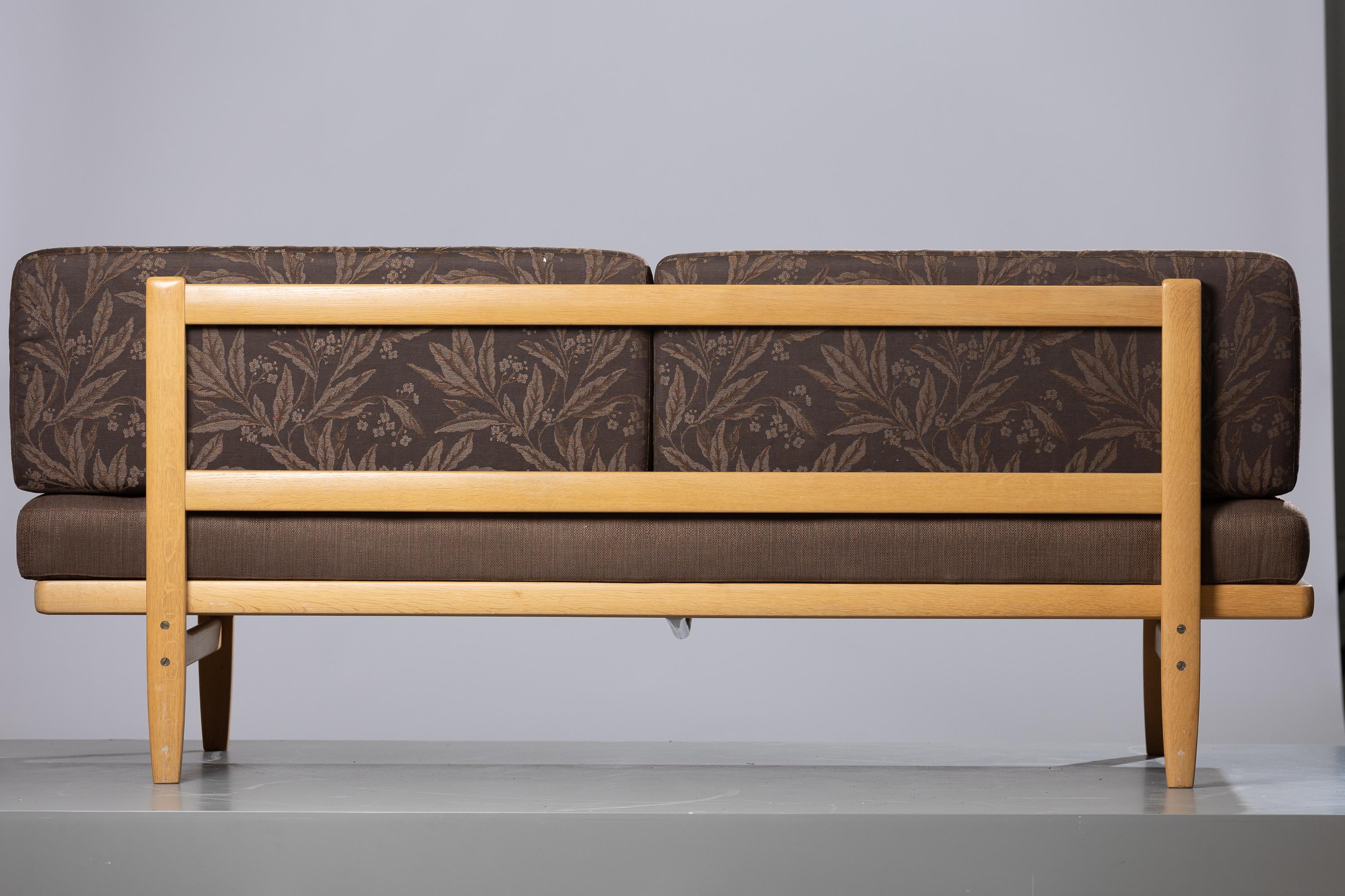 Fabric Scandinavian Modern day bed from ALF SVENSSON & YNGVAR SANDSTRÖM model Carina For Sale