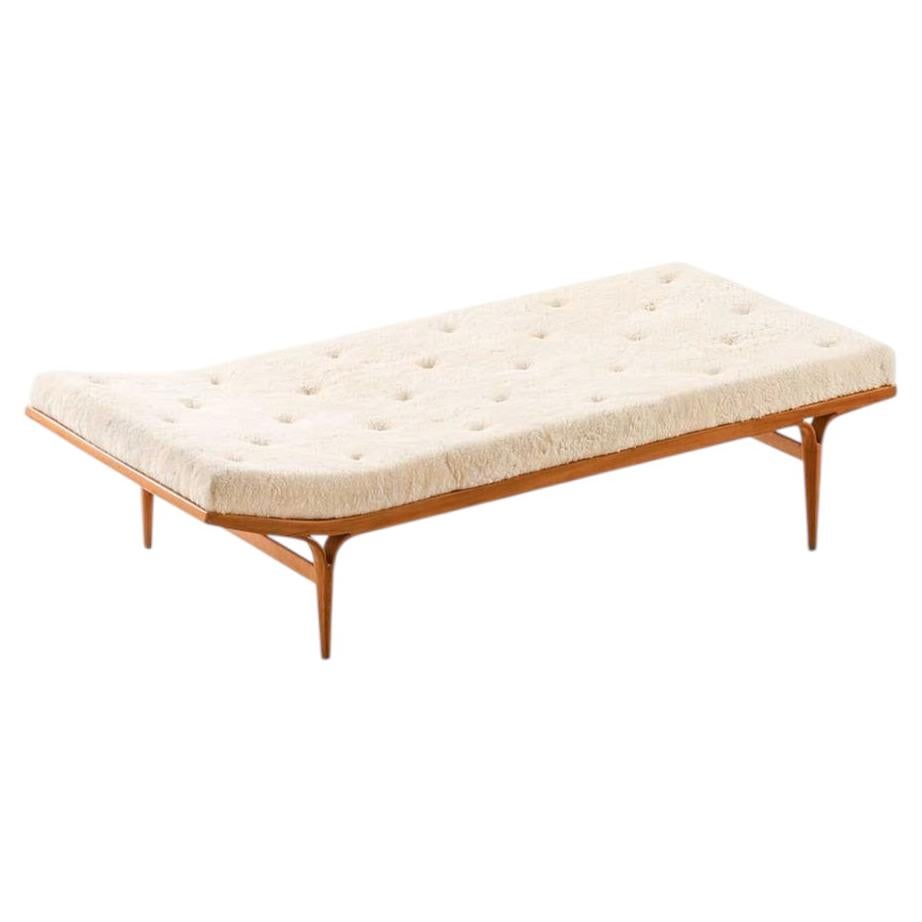 Scandinavian Modern Daybed in Birch by Bruno Mathsson, 1973 For Sale