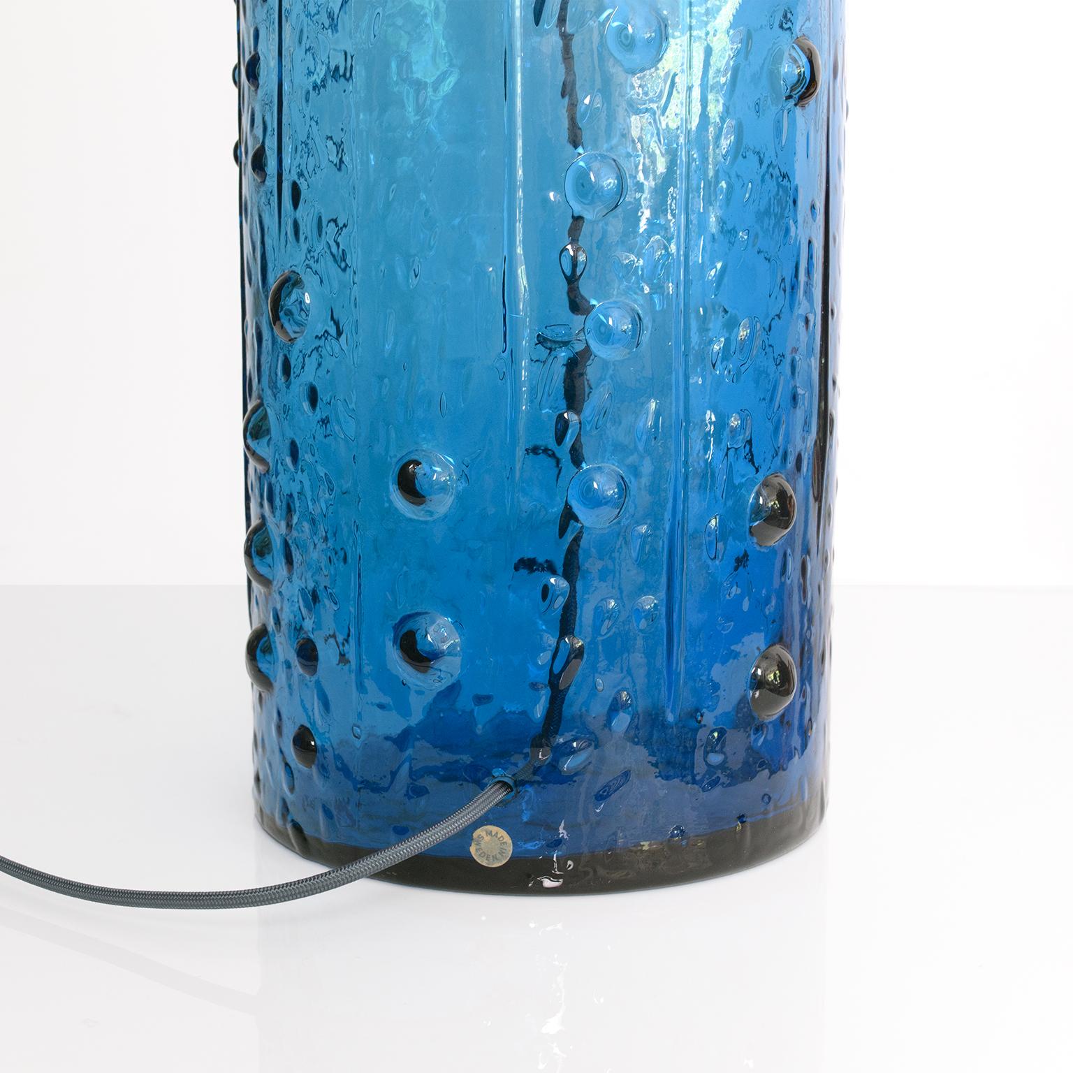 Scandinavian Modern Deep Blue Glass Lamp by Pukeberg Glasbruk, Sweden, 1960's For Sale 3