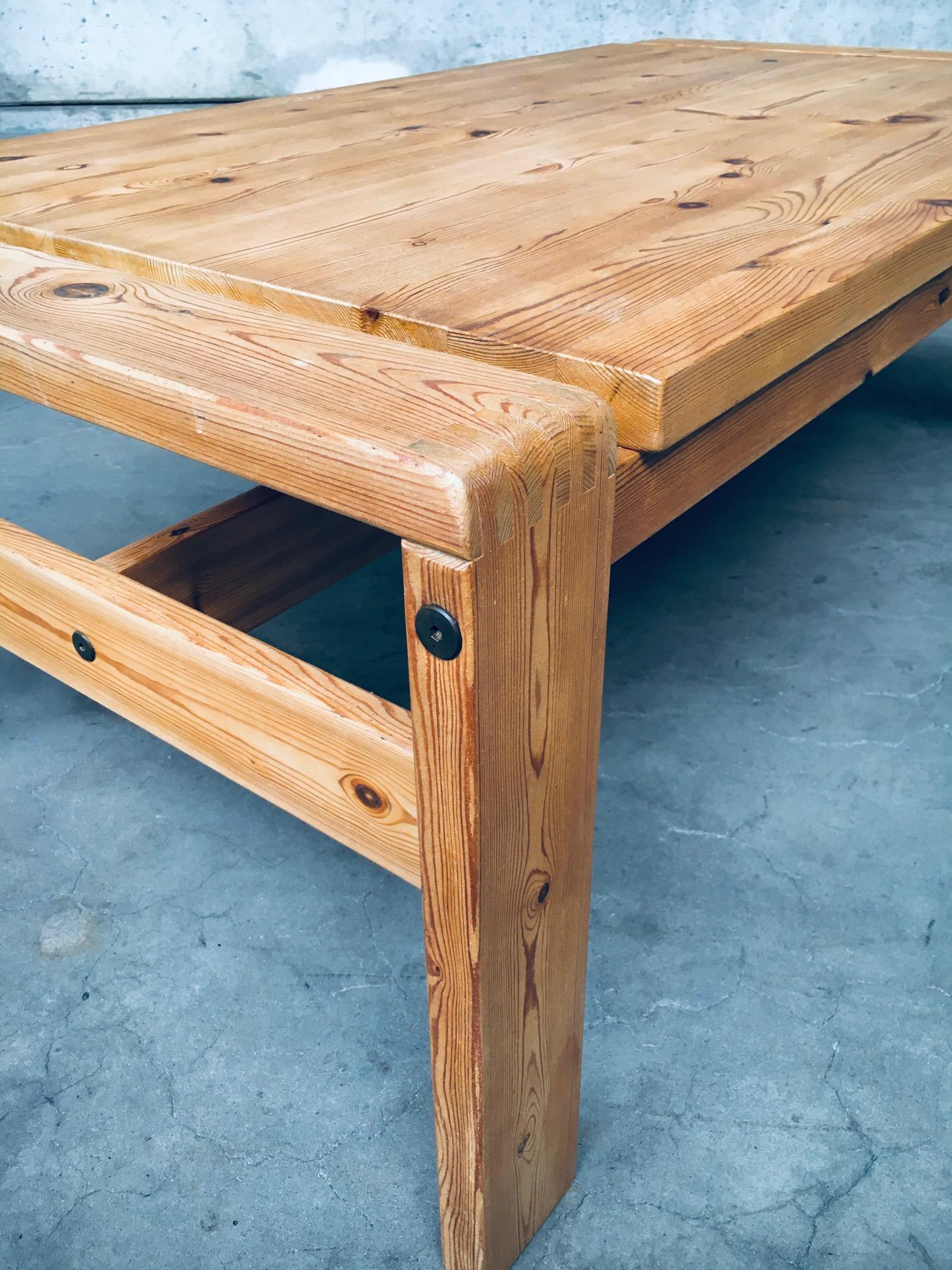 Table basse en pin massif de conception scandinave moderne, Danemark, annes 1970 en vente 1