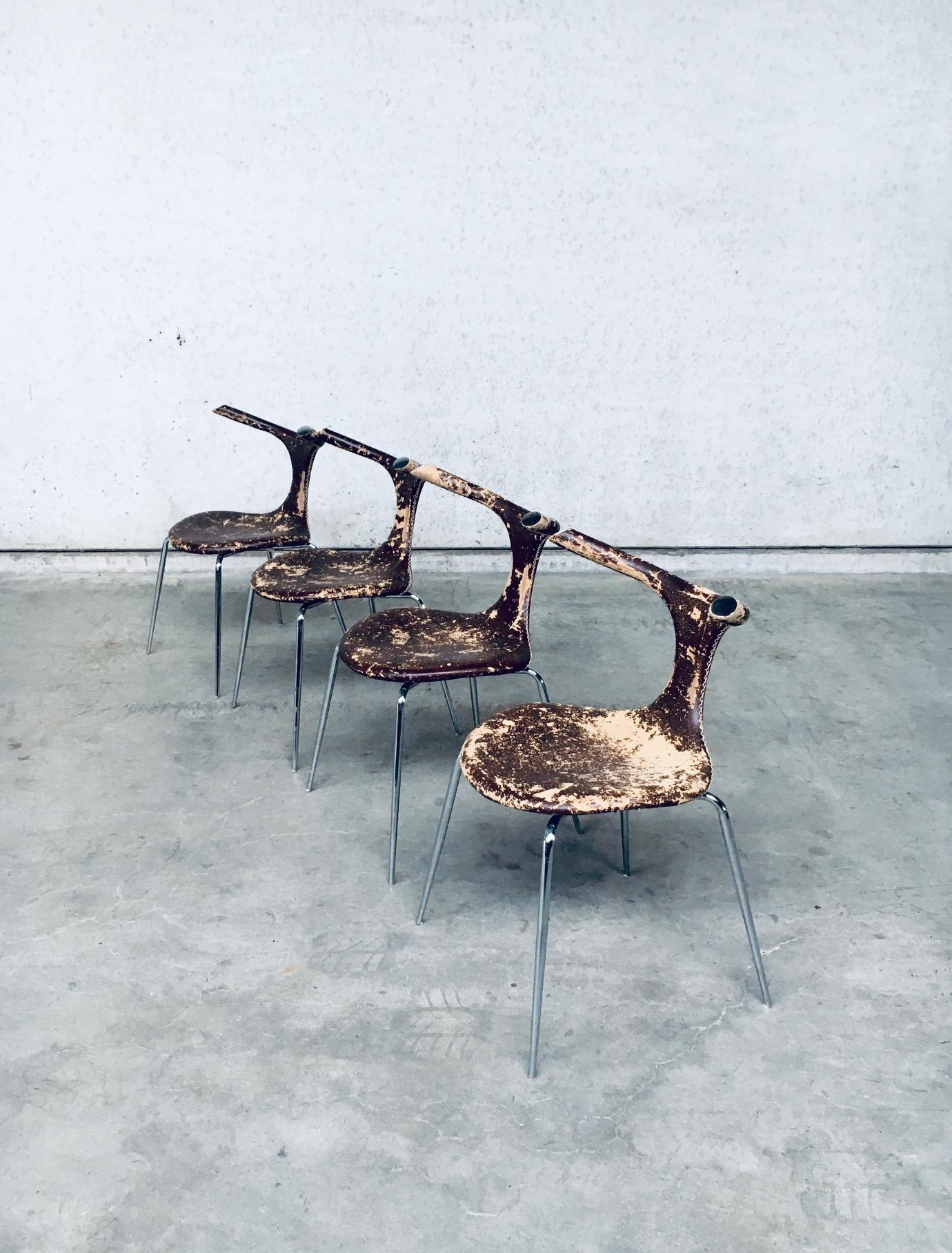 Mid-Century Modern Scandinavian Modern Design 'Taurus' Dining Chair Set by Dan Form For Sale