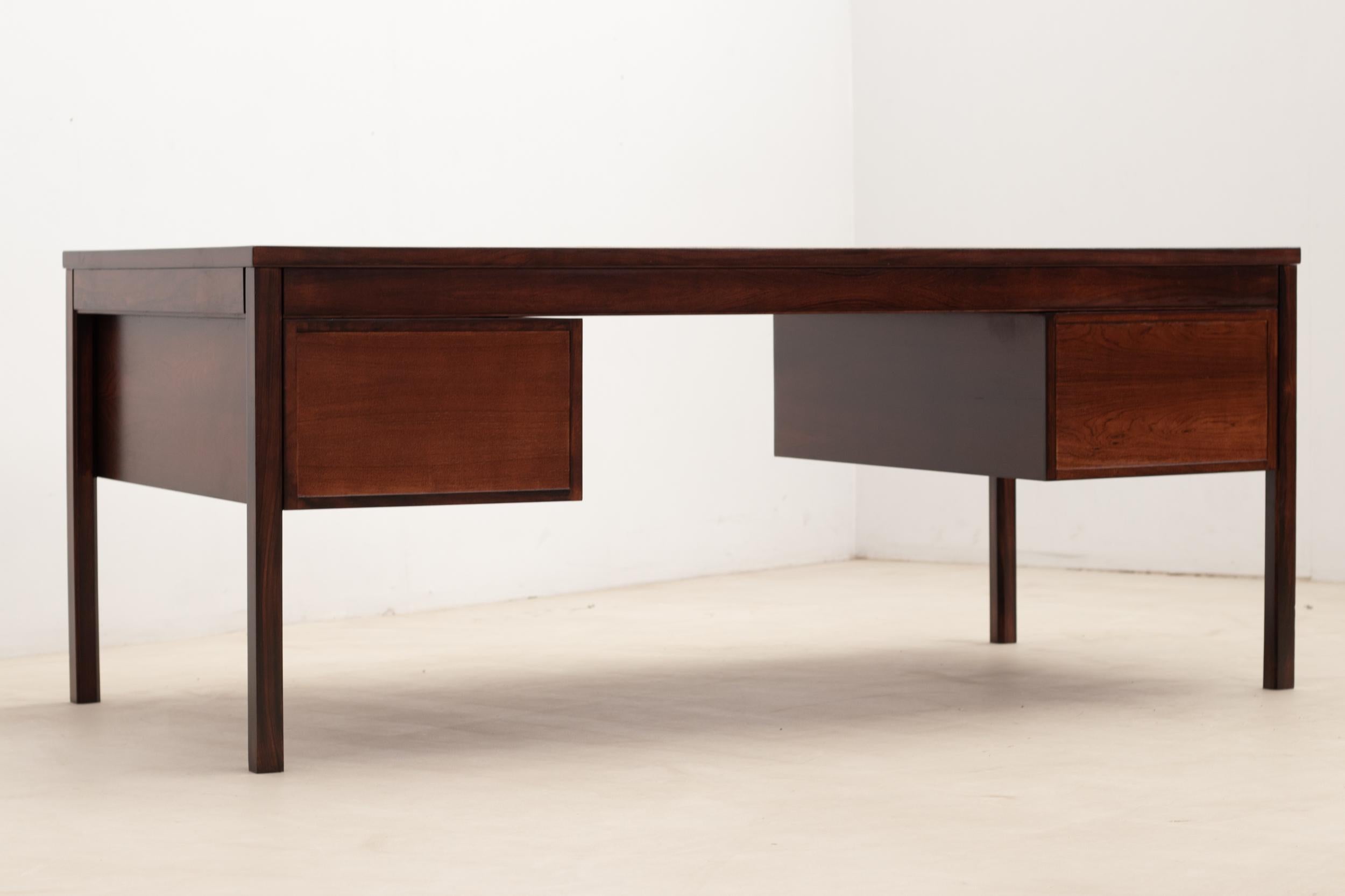 Schreibtisch der skandinavischen Moderne, 1960er Jahre im Angebot 3