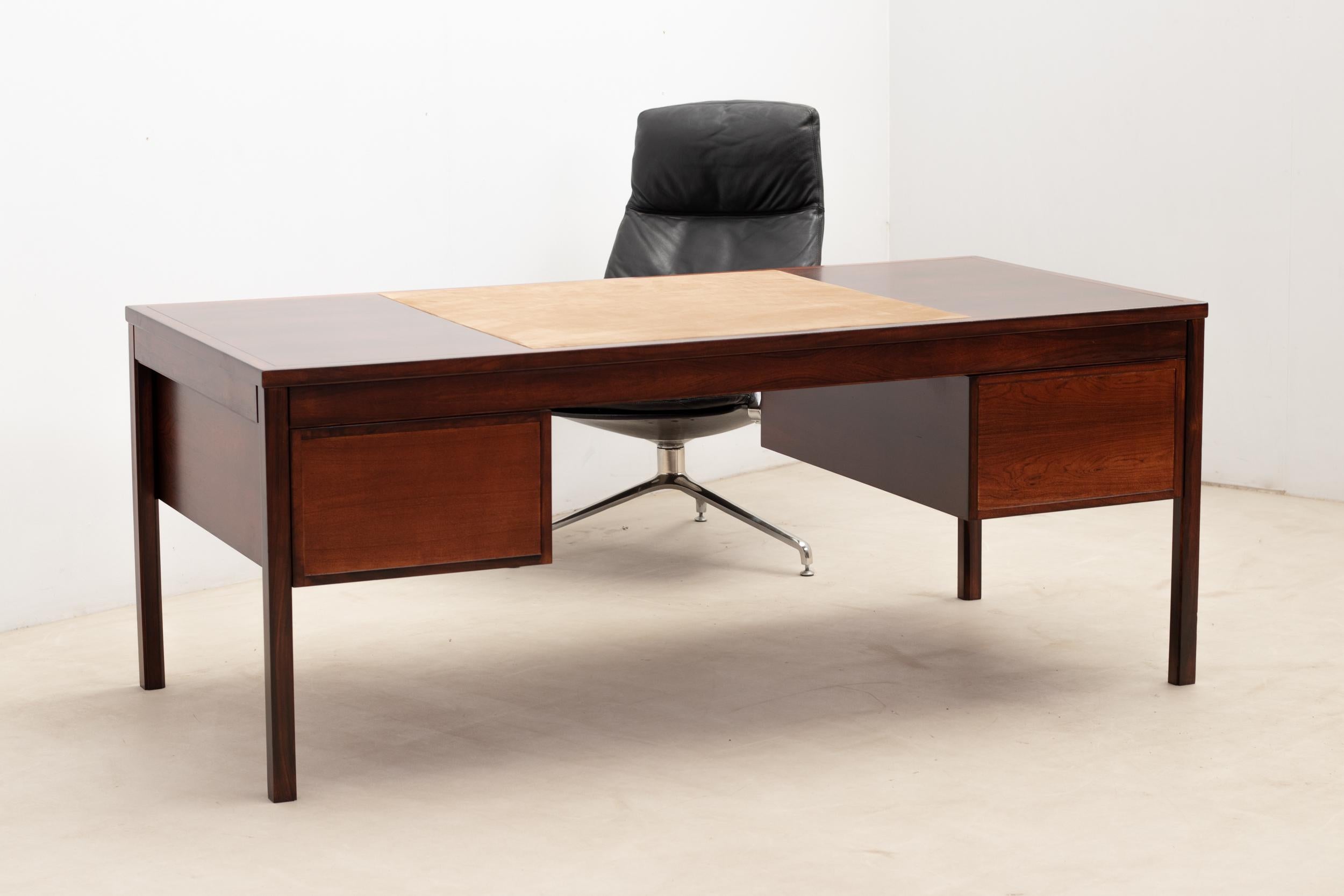 Scandinavian modern desk, 1960s For Sale 5