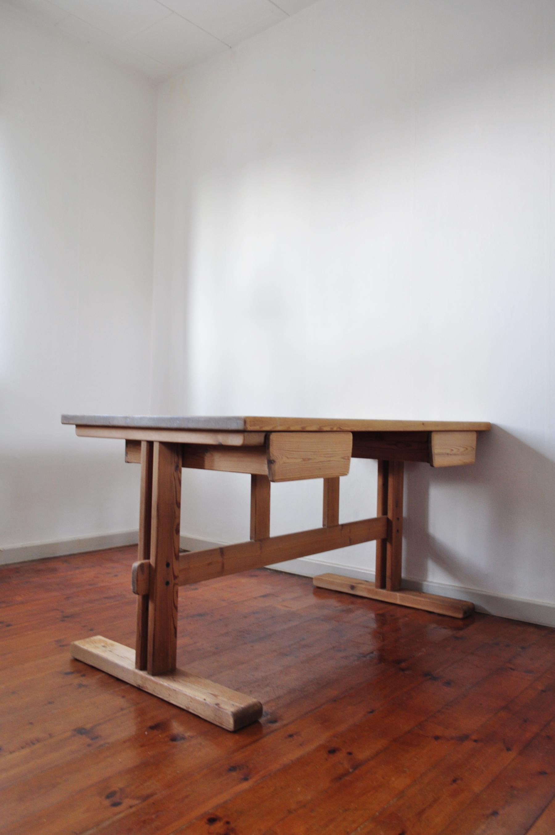 Scandinavian Modern Desk in Solid Pine, 1970s For Sale 9