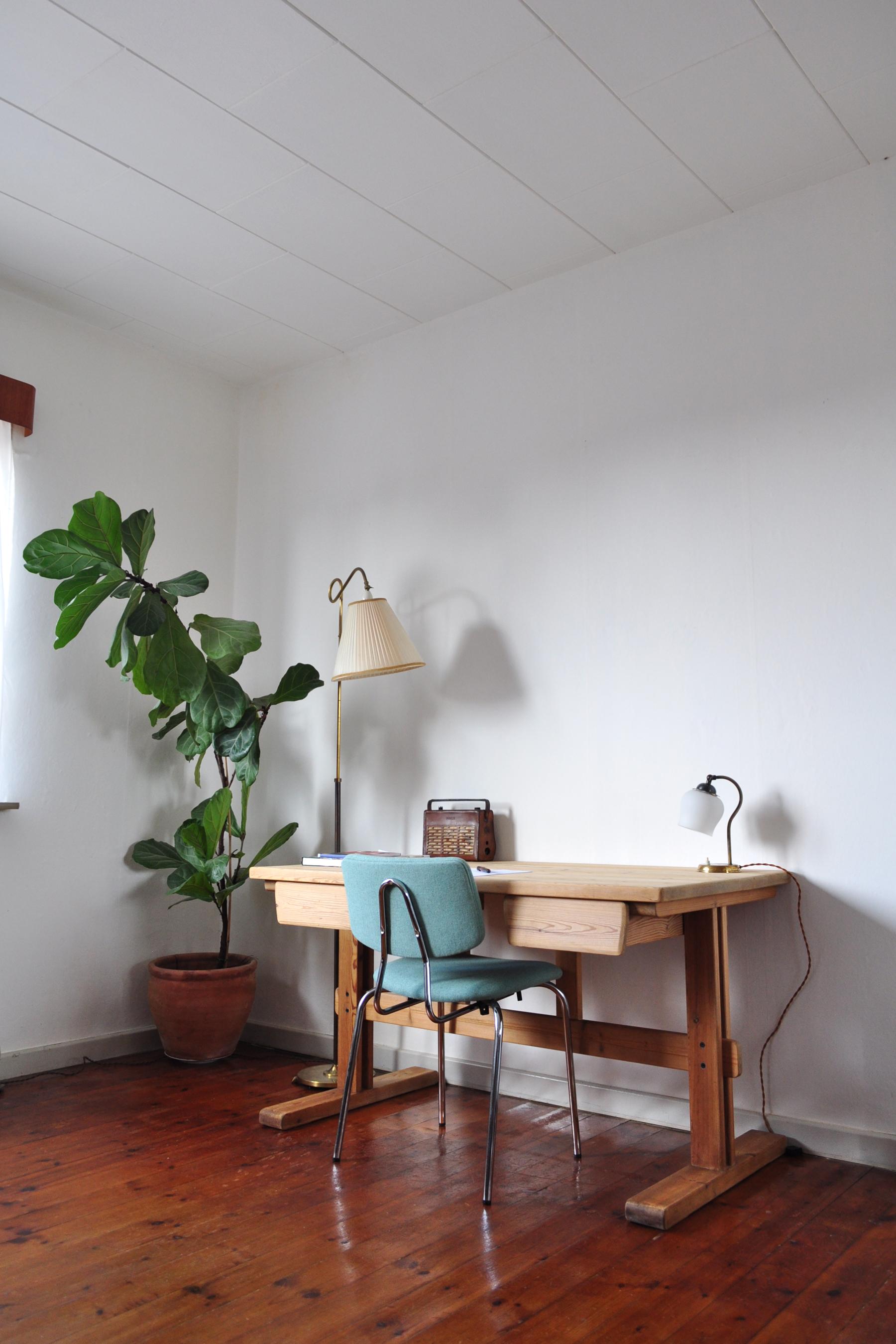 Scandinavian Modern Desk in Solid Pine, 1970s For Sale 11