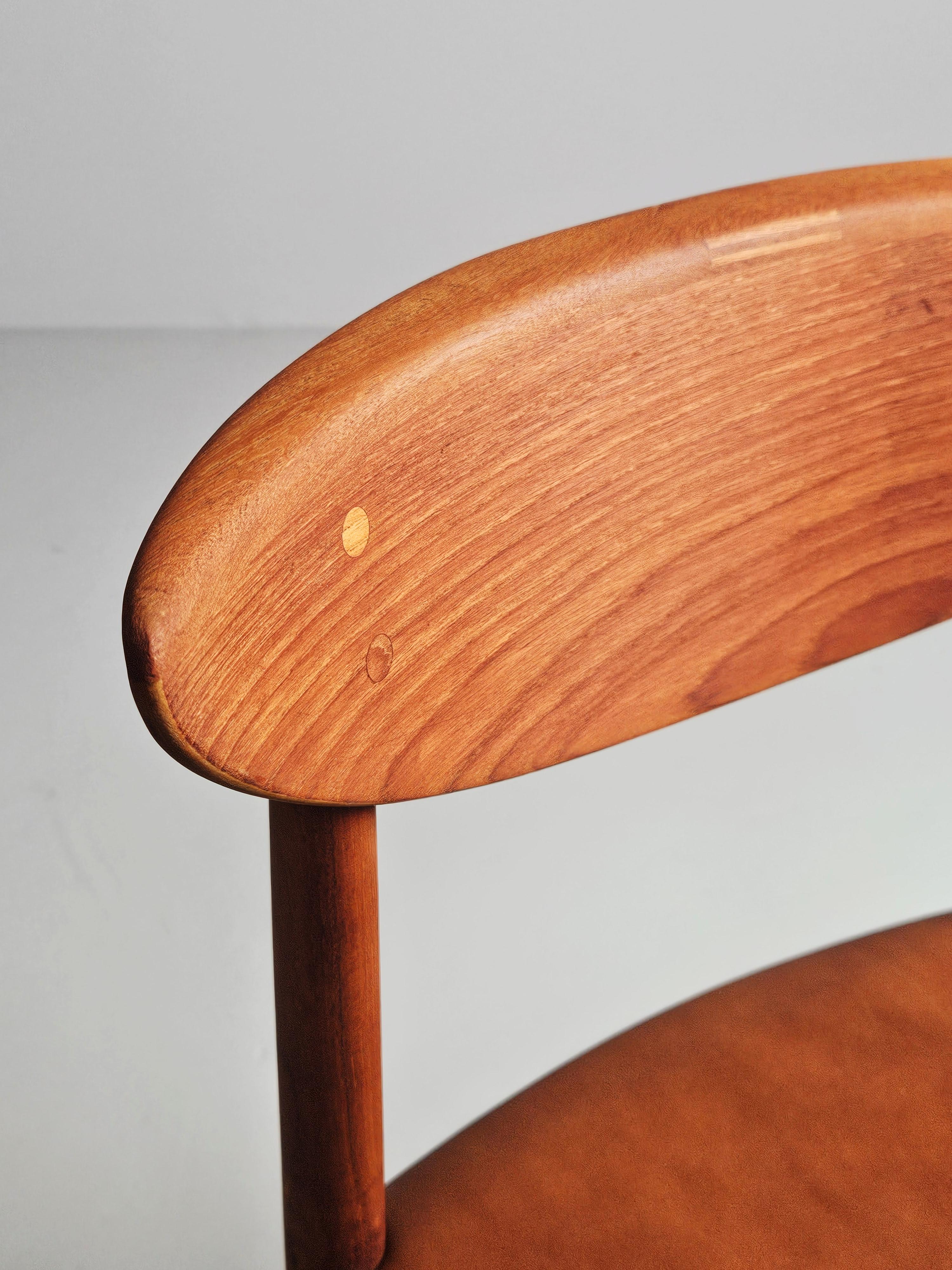 Danish Scandinavian modern dining chair by Peter Hvidt, Denmark, 1950s For Sale