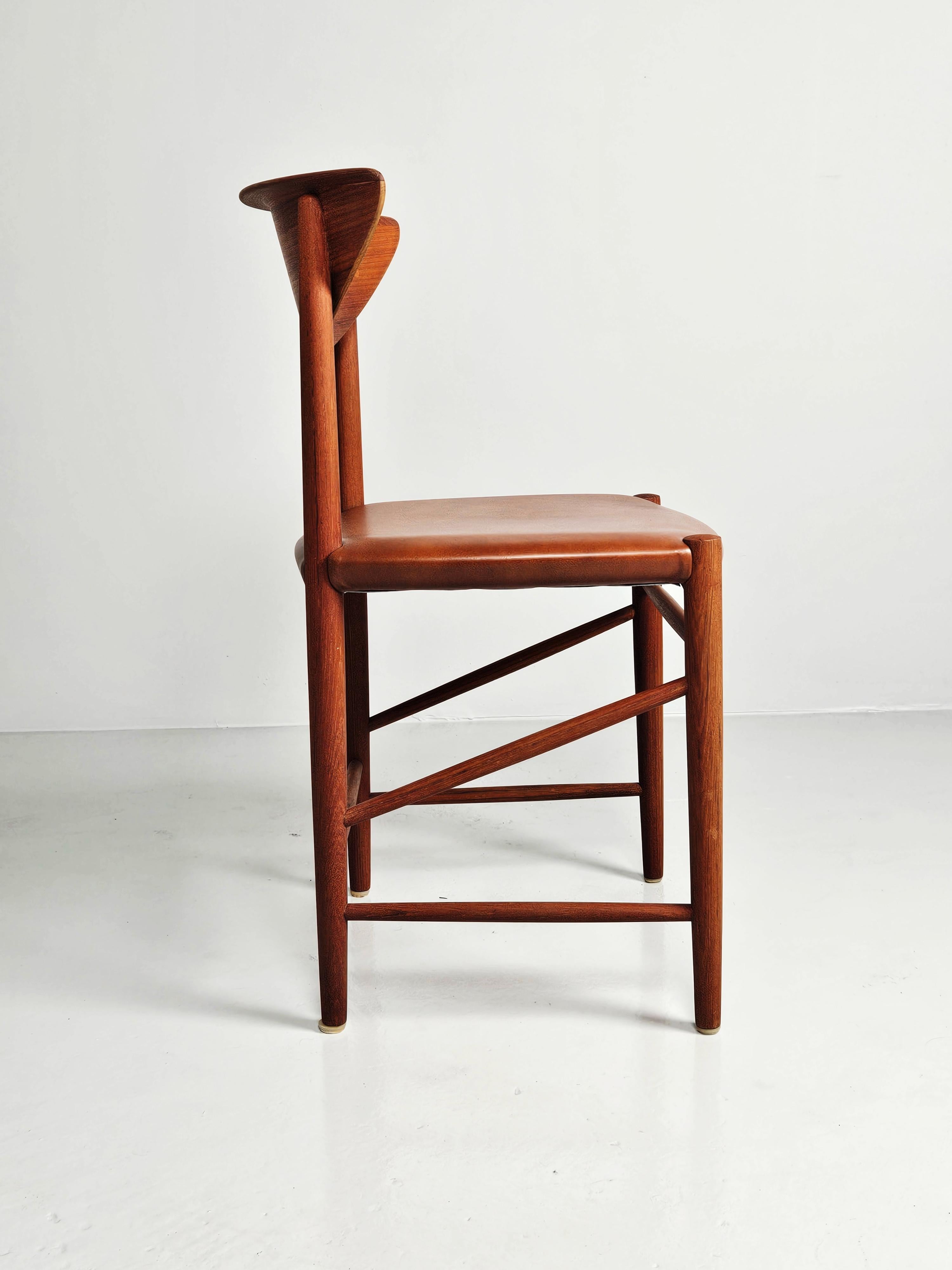 Scandinavian modern dining chair by Peter Hvidt, Denmark, 1950s For Sale 1