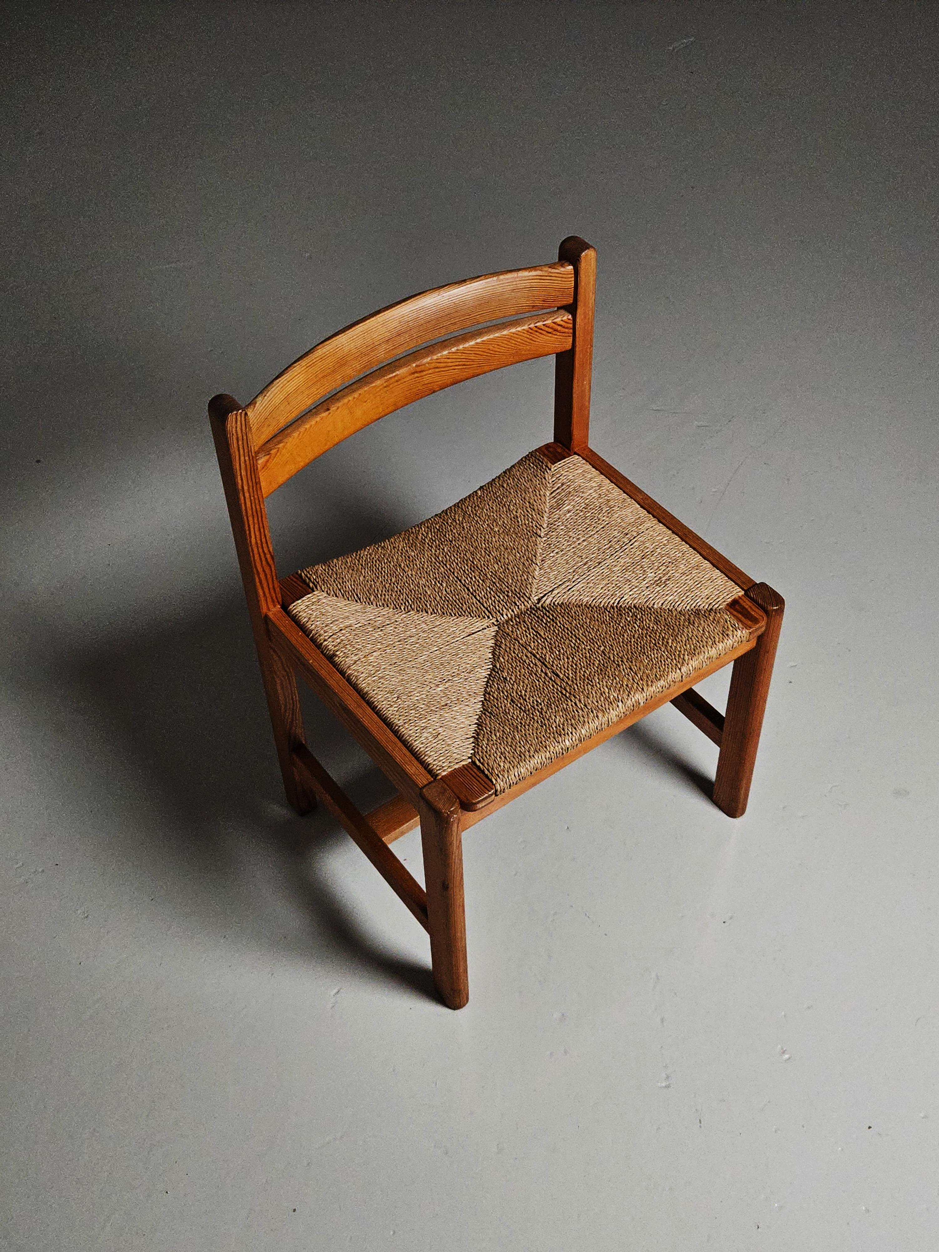 Scandinavian modern dining chairs 'Asserbo' by Børge Mogensen, Sweden, 1960s  In Good Condition For Sale In Eskilstuna, SE