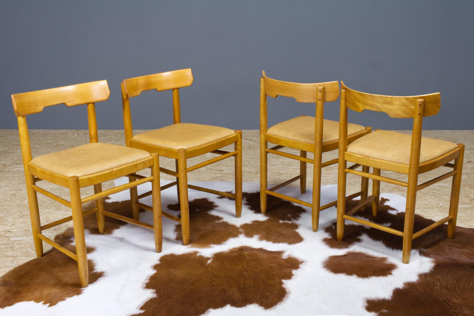 Oiled Scandinavian Modern Dining Chairs in Beech and Tan Leather, 1960s Set of 4 For Sale