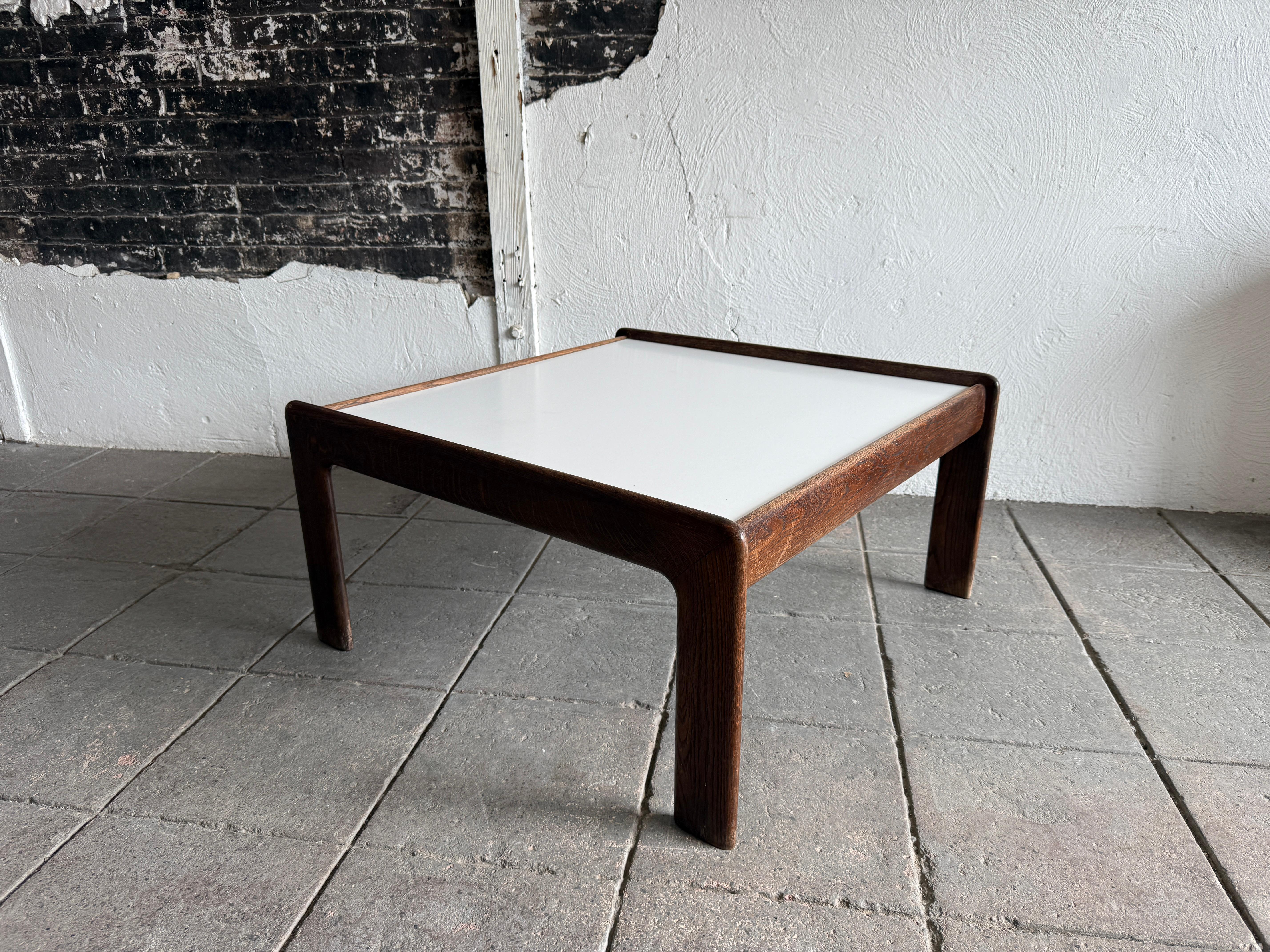 Scandinavian modern Dutch oak and white laminate coffee table In Good Condition For Sale In Brooklyn, NY