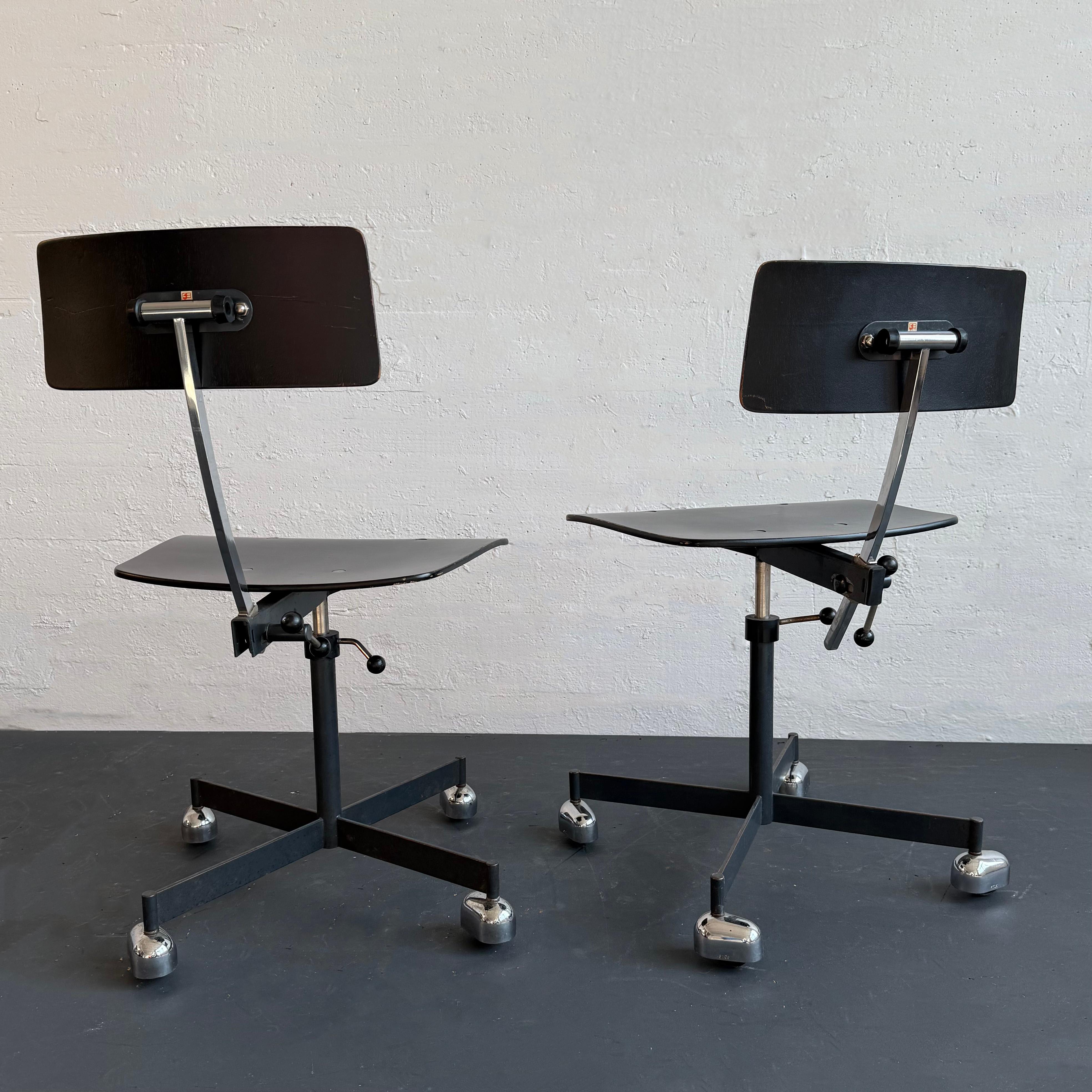 Silla de escritorio moderna escandinava KEVI Early Task Desk Chair By Jørgen Rasmussen Ebonizado en venta