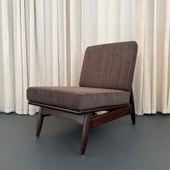 The Modern Scandinavian Lounge Chair con pantofola in ebano