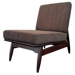 The Modern Scandinavian Lounge Chair con pantofola in ebano