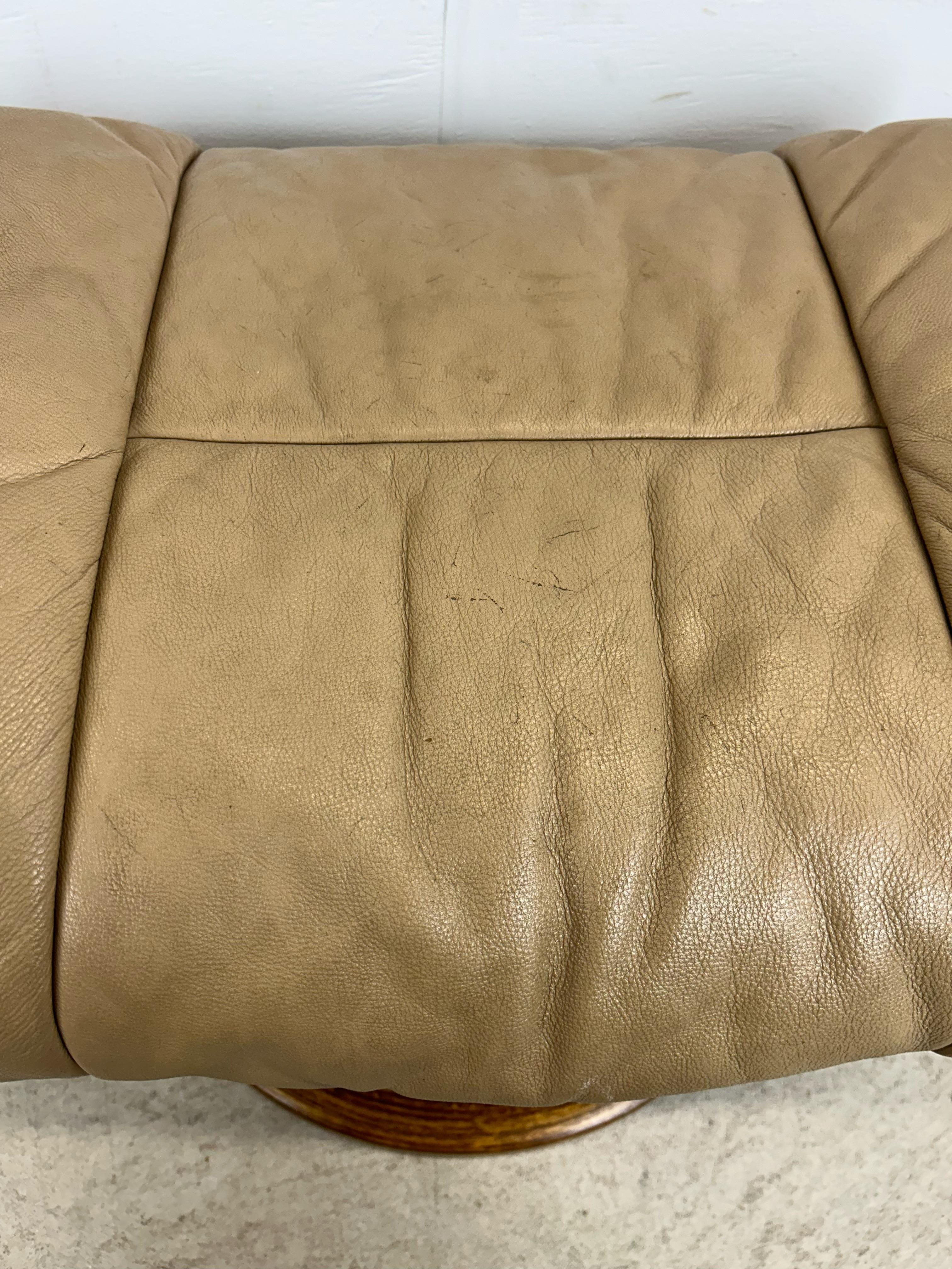 The Modern Scandinavian Recliner con ottomana In condizioni buone in vendita a Freehold, NJ