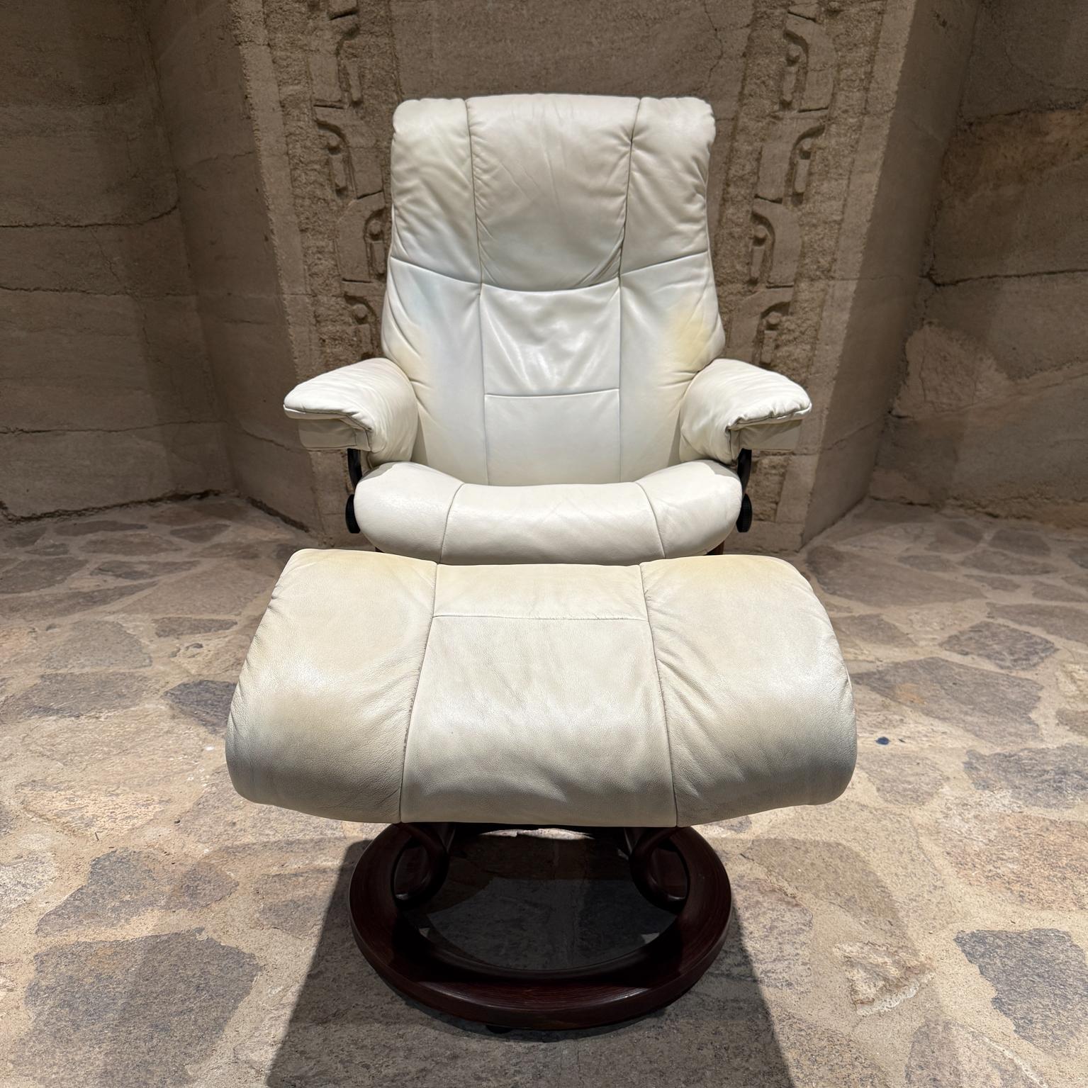 Sillón reclinable escandinavo Ekornes Stressless blanco + otomana Moderno en venta