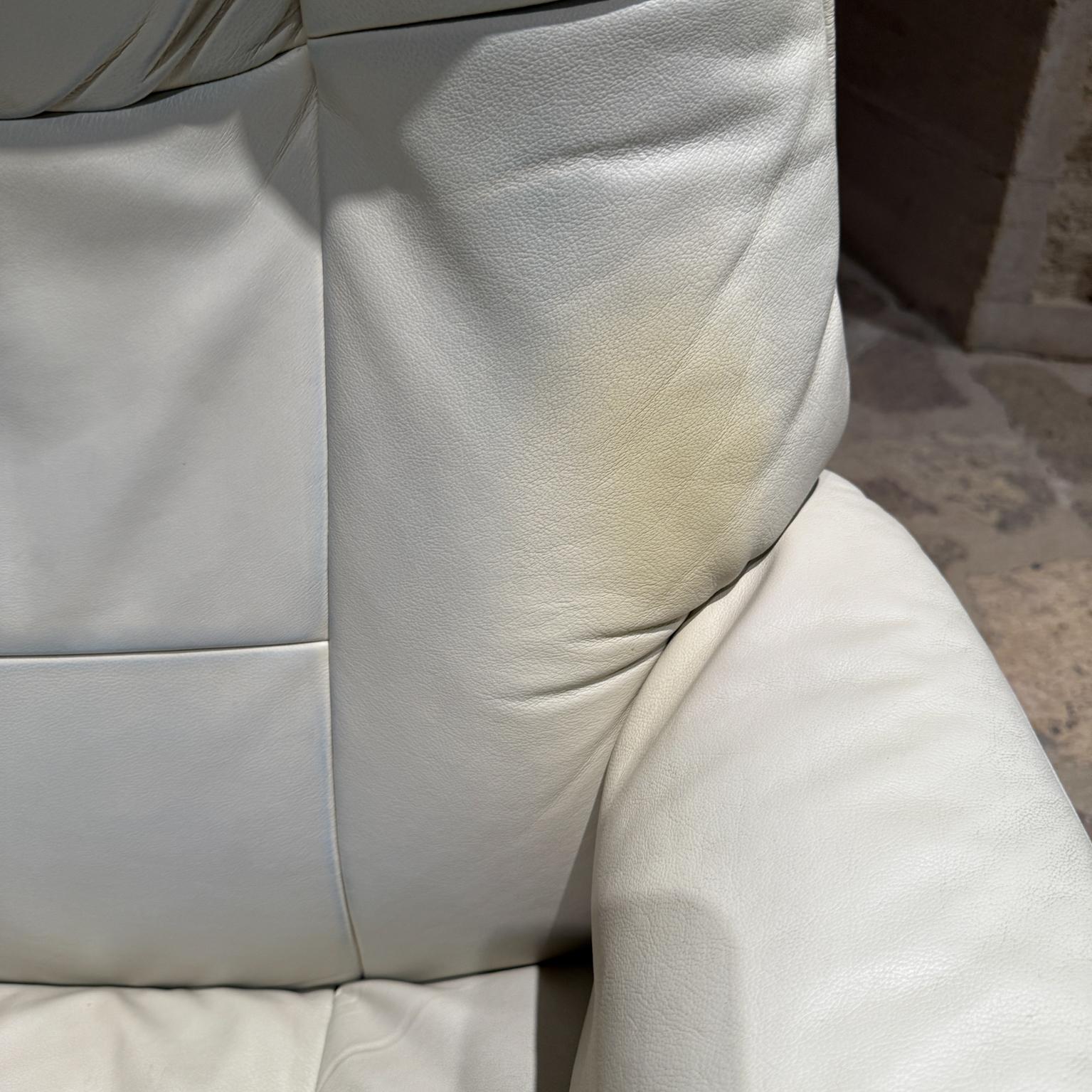 Sillón reclinable escandinavo Ekornes Stressless blanco + otomana Cuero en venta