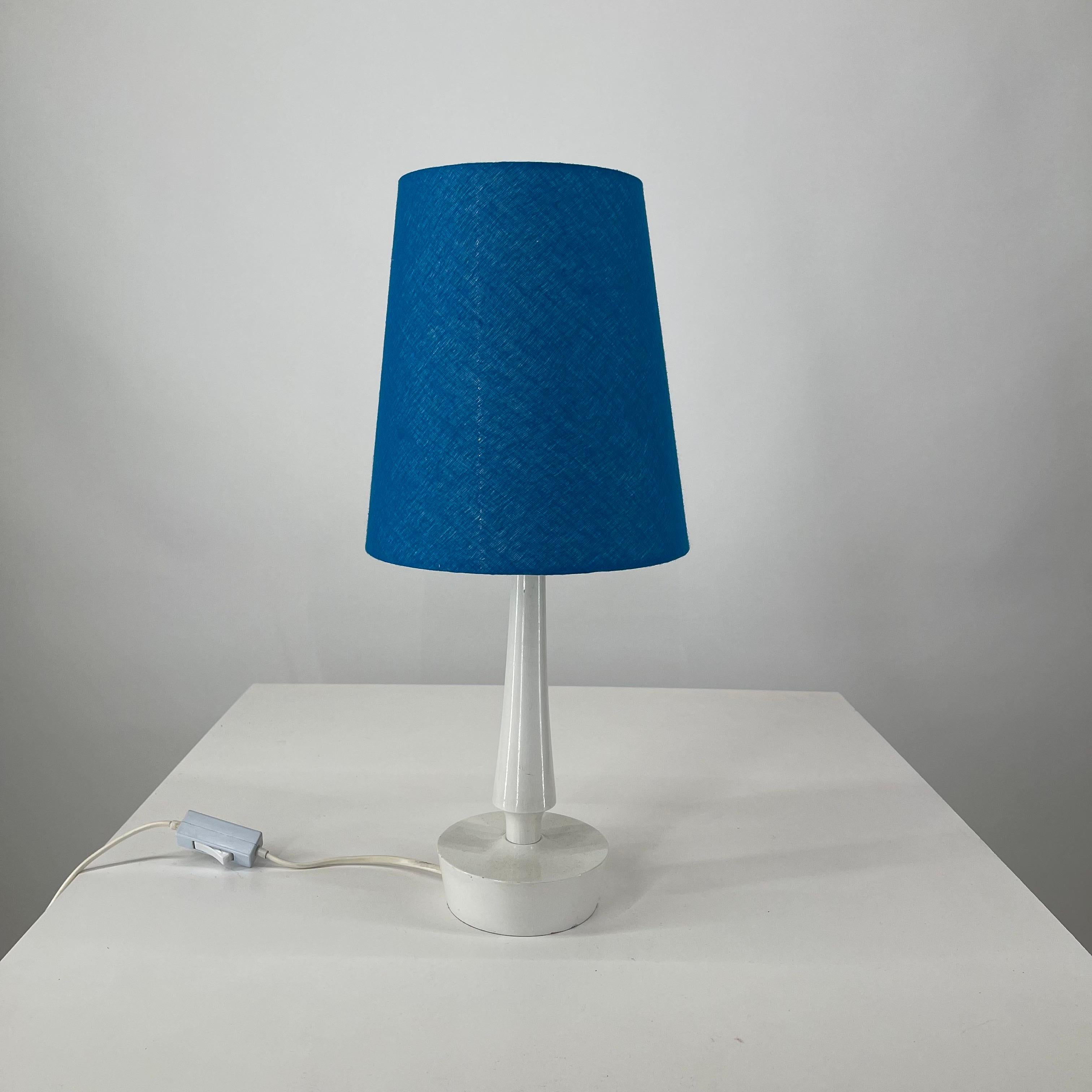 Scandinavian modern elegant minimal table light, Sweden 1960s.