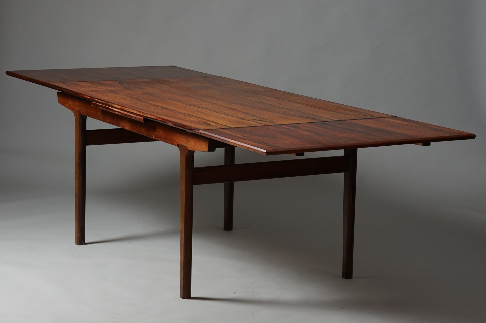 Scandinavian Modern Extendable Dining Table, Henning Kjærnulf, Denmark, 1960s For Sale 1