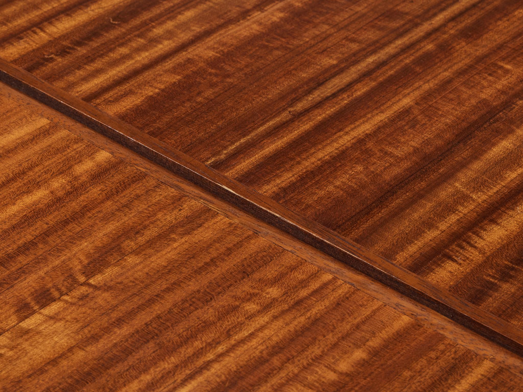 Mid-20th Century Scandinavian Modern Extendable Dining Table in Mahogany and Oak For Sale