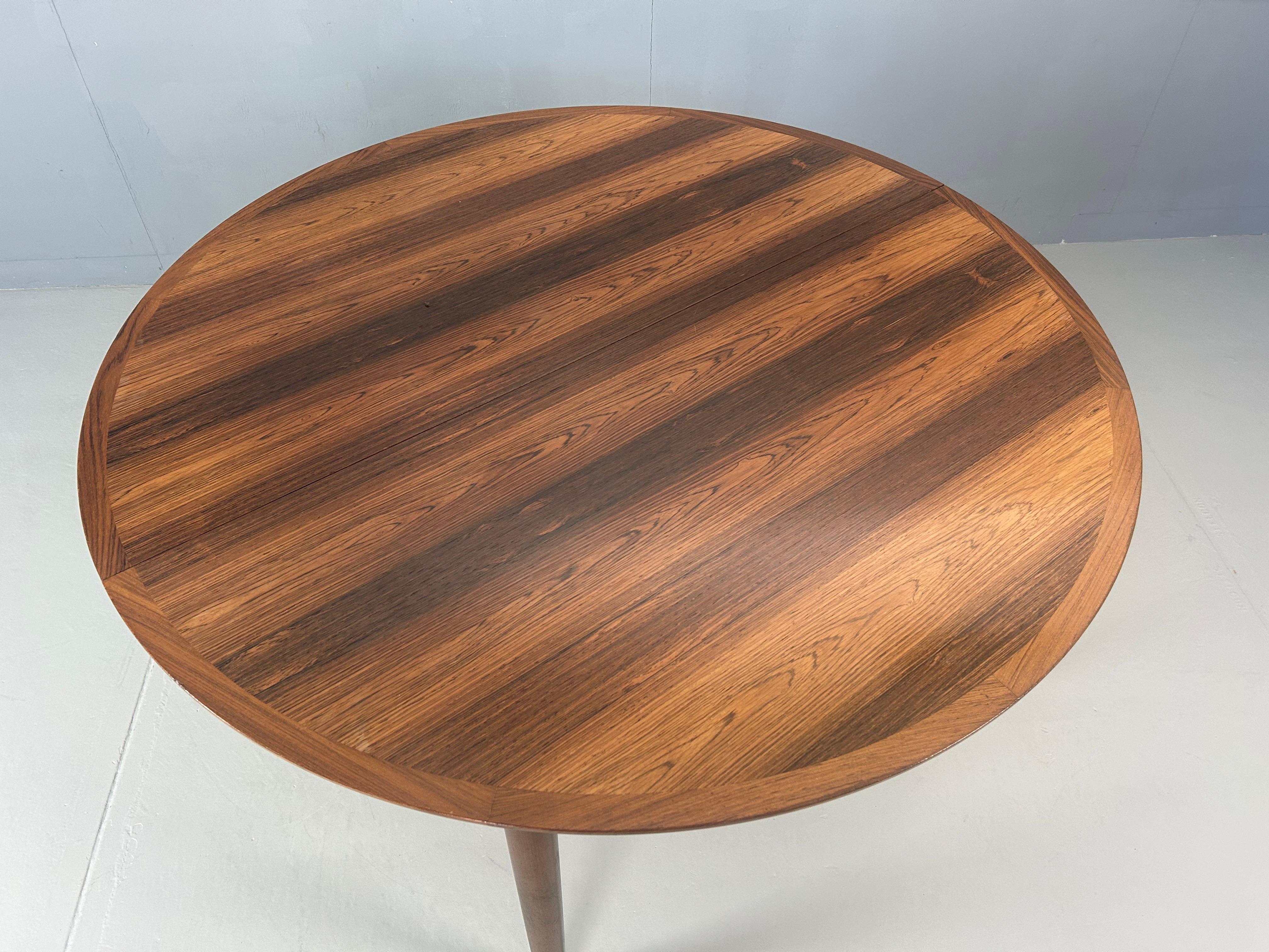 Table de salle à manger ovale/ronde à rallonge The Moderns, 1960, Danemark en vente 4