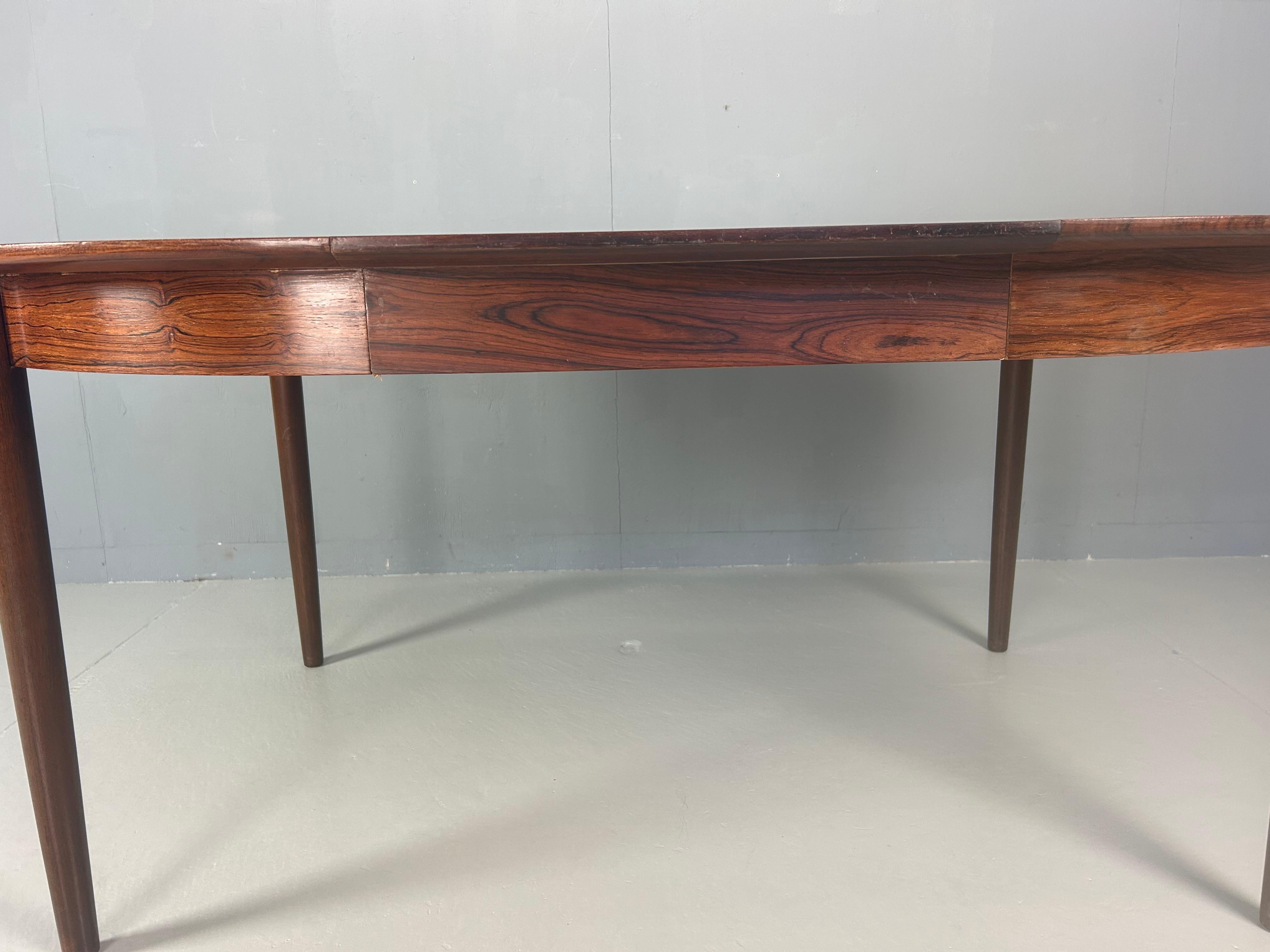 Table de salle à manger ovale/ronde à rallonge The Moderns, 1960, Danemark en vente 7
