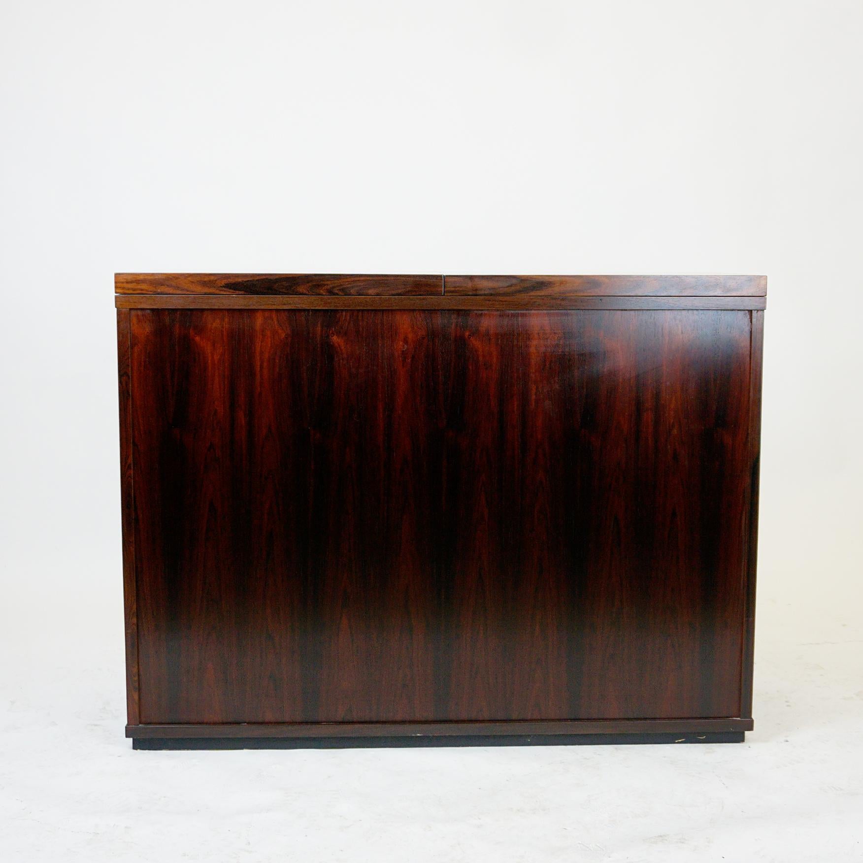 Scandinavian Modern Extendable Rosewood Dry Bar Buffet by Dyrlund Denmark 11