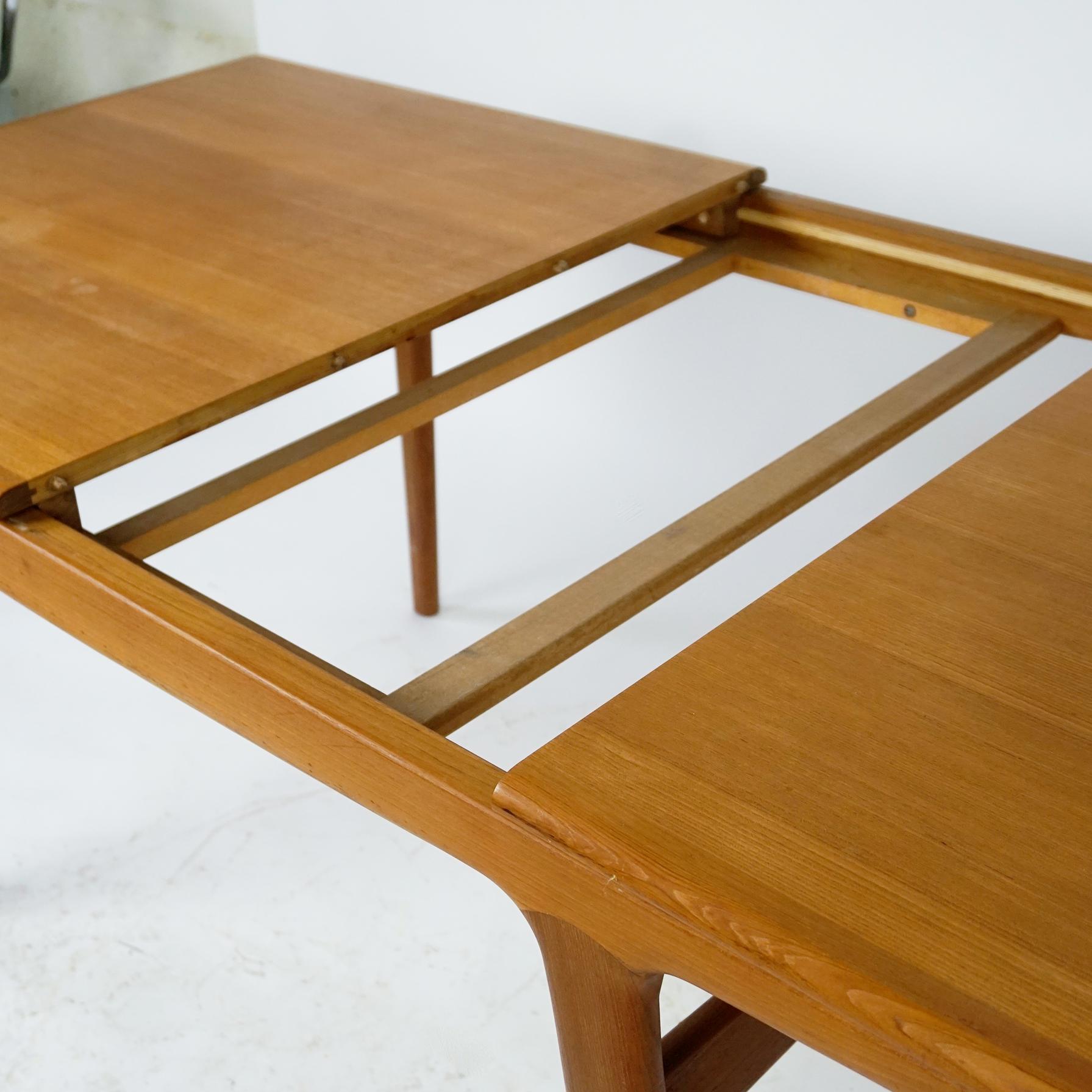 Scandinavian Modern Extendable Teak Dining Table by A. H. Olsen for Mogens Kold 6