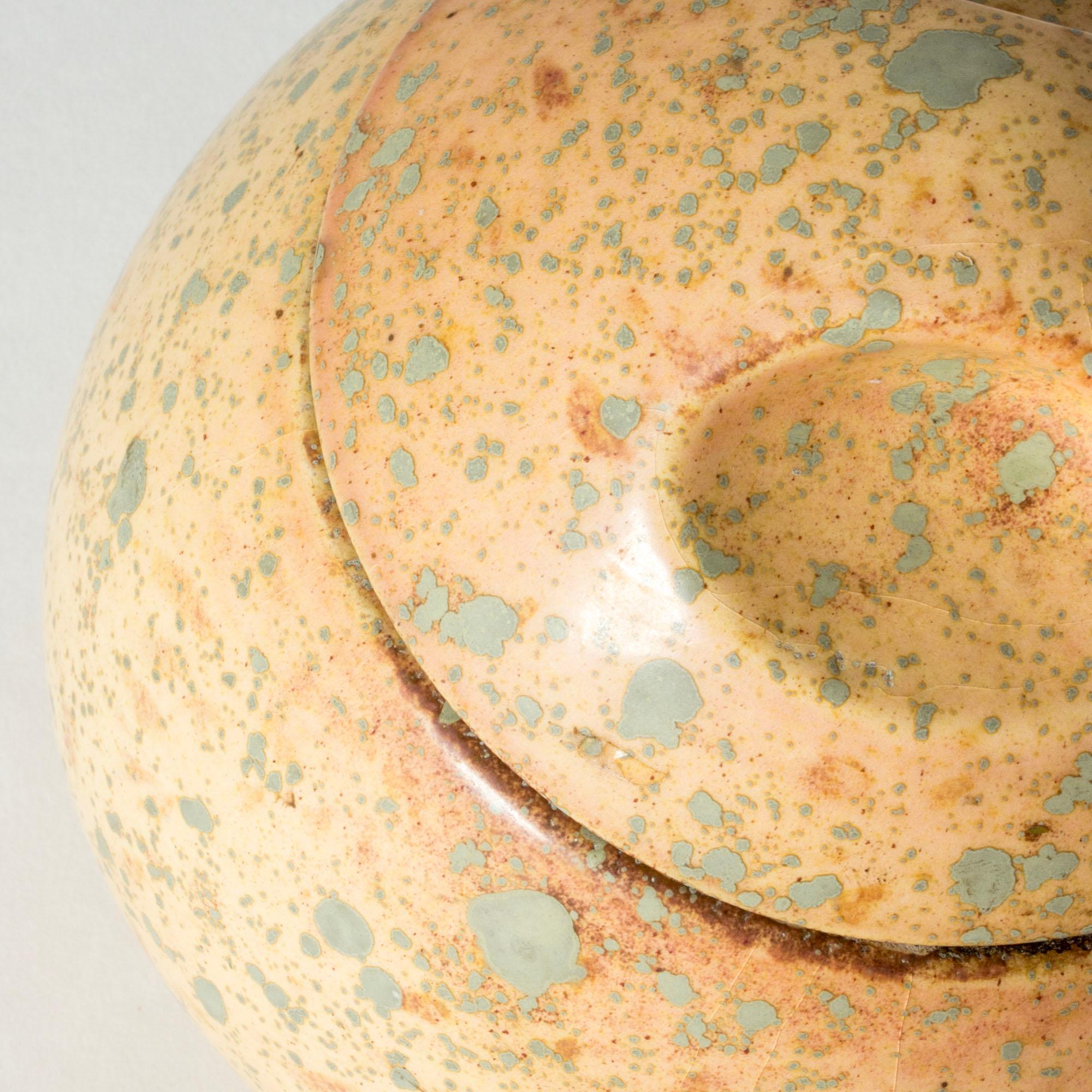Scandinavian Modern Faience jar by Hans Hedberg, Biot, France In Good Condition For Sale In Stockholm, SE