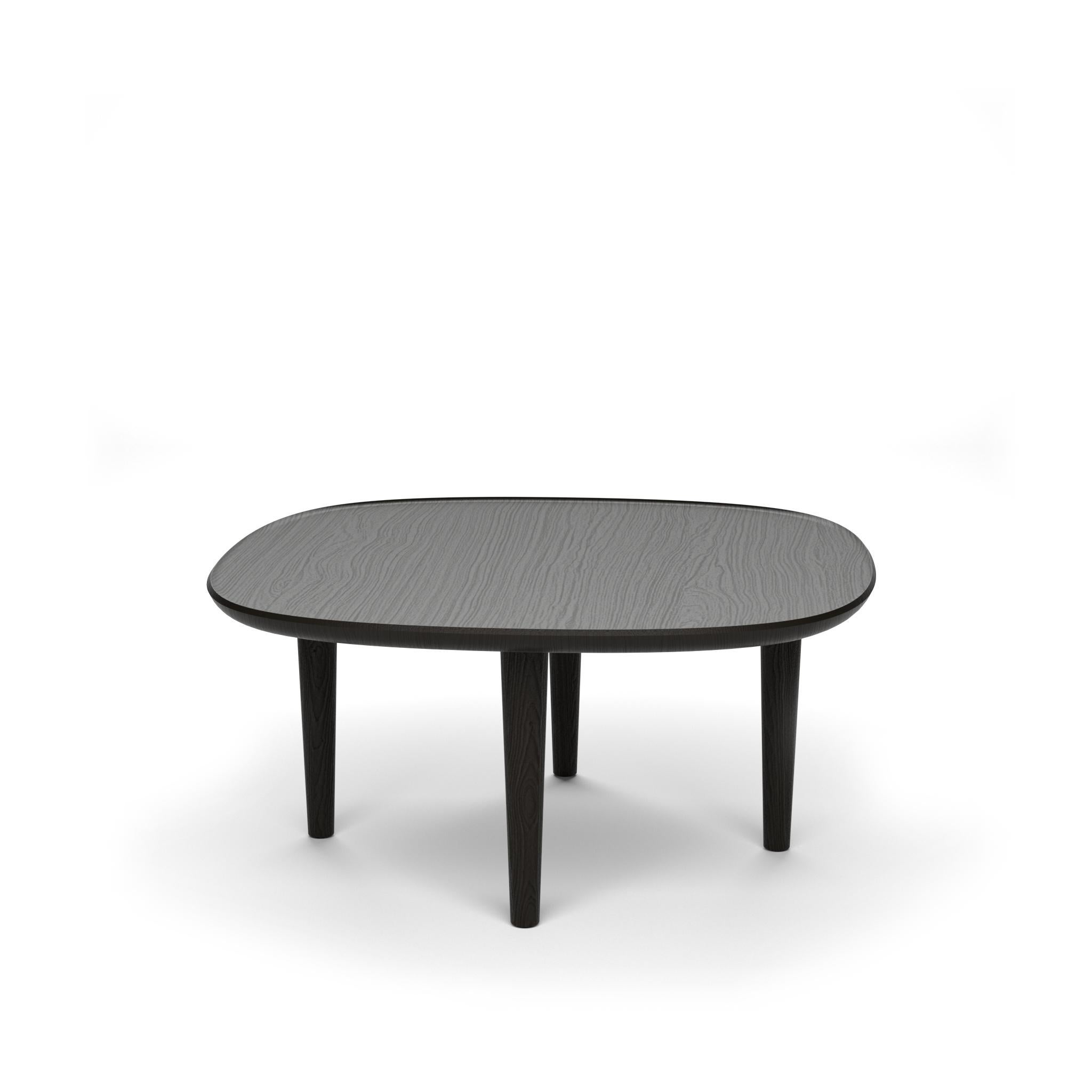 Skandinavischer moderner „Fiori“-Tisch 65 von Antrei Hartikainen x Poiat, dunkle Eiche im Angebot 3