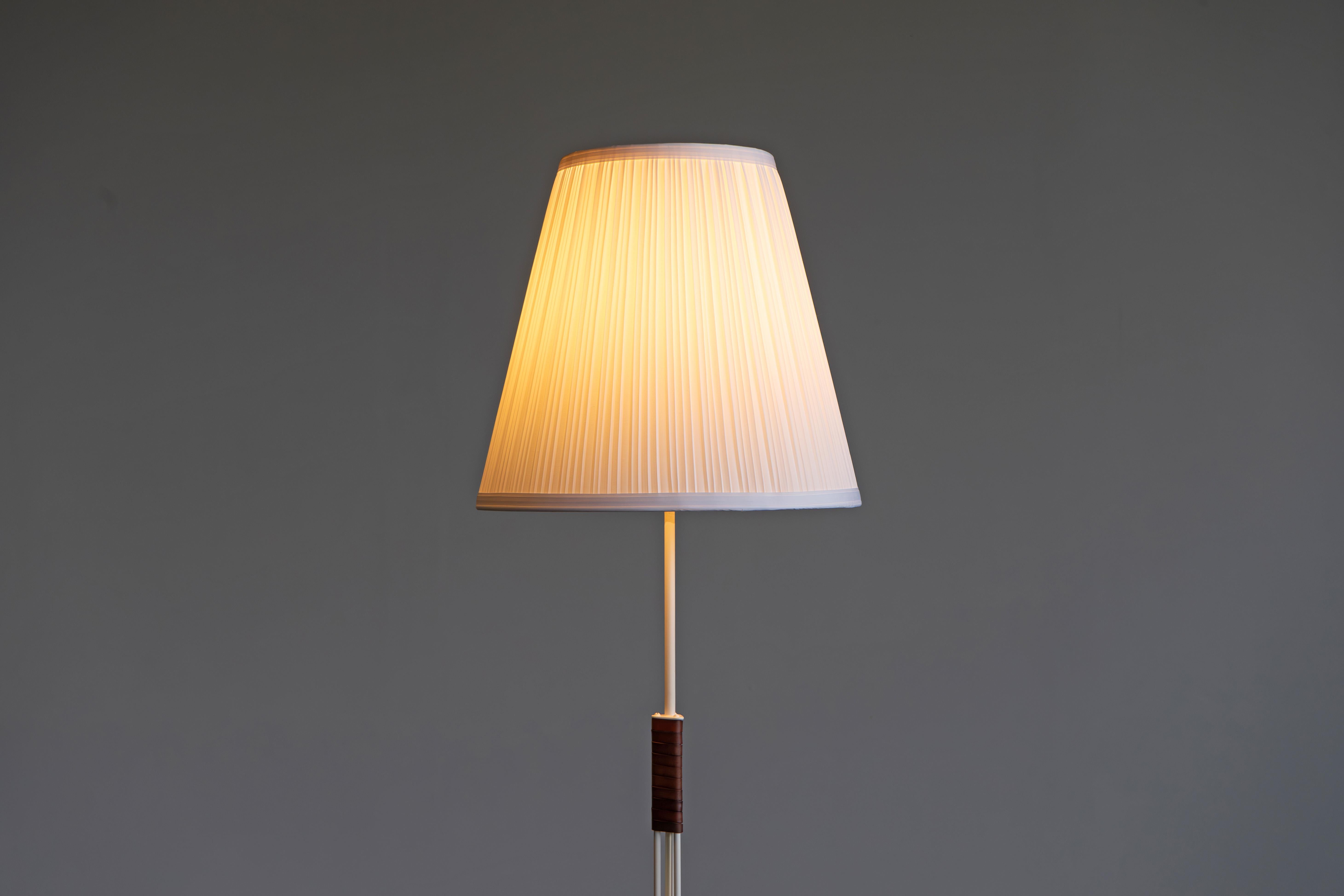 Scandinavian Modern Floor Lamp by Hans-Agne Jakobsson AB, Markaryd For Sale 4