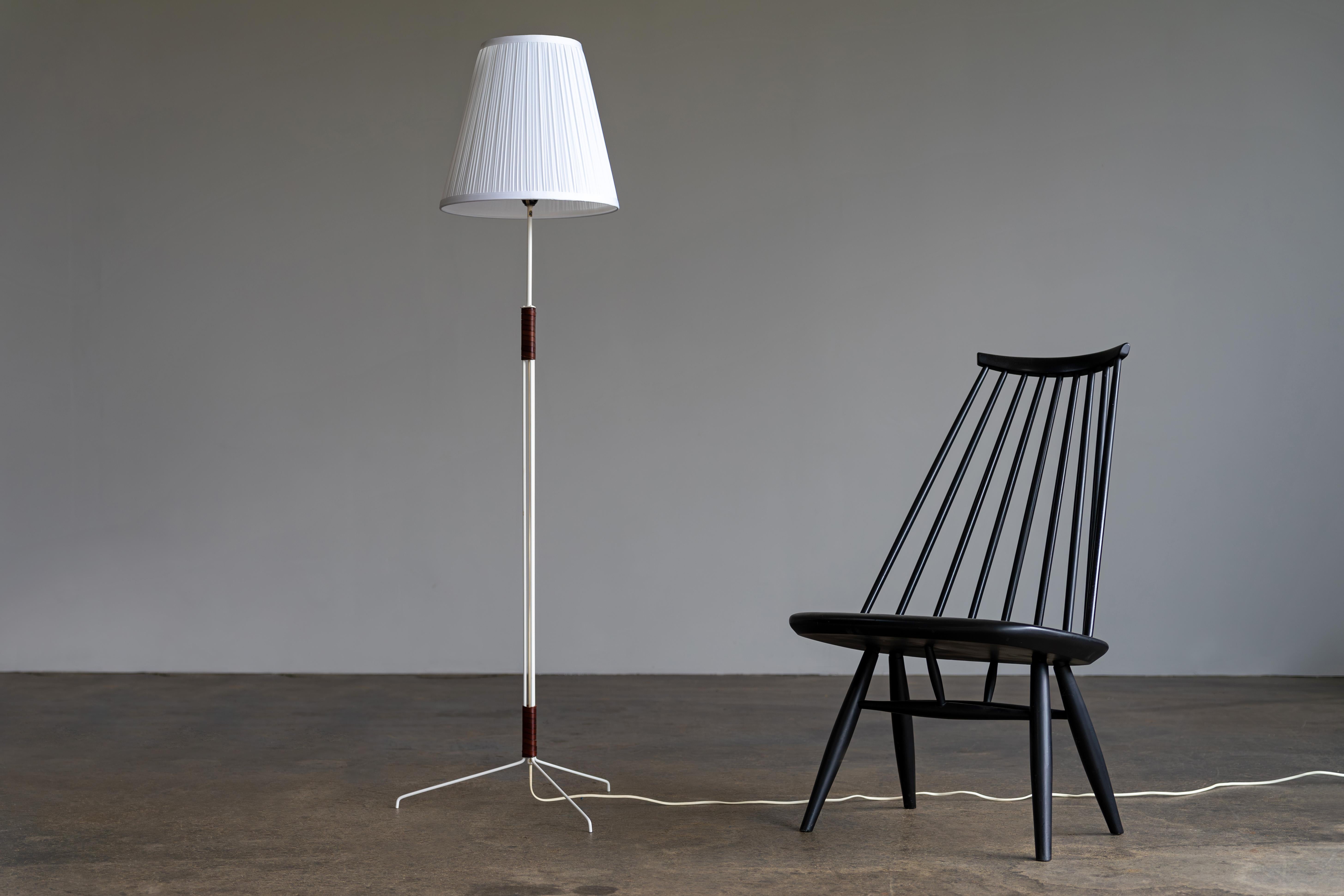 Scandinavian Modern Floor Lamp by Hans-Agne Jakobsson AB, Markaryd For Sale 5