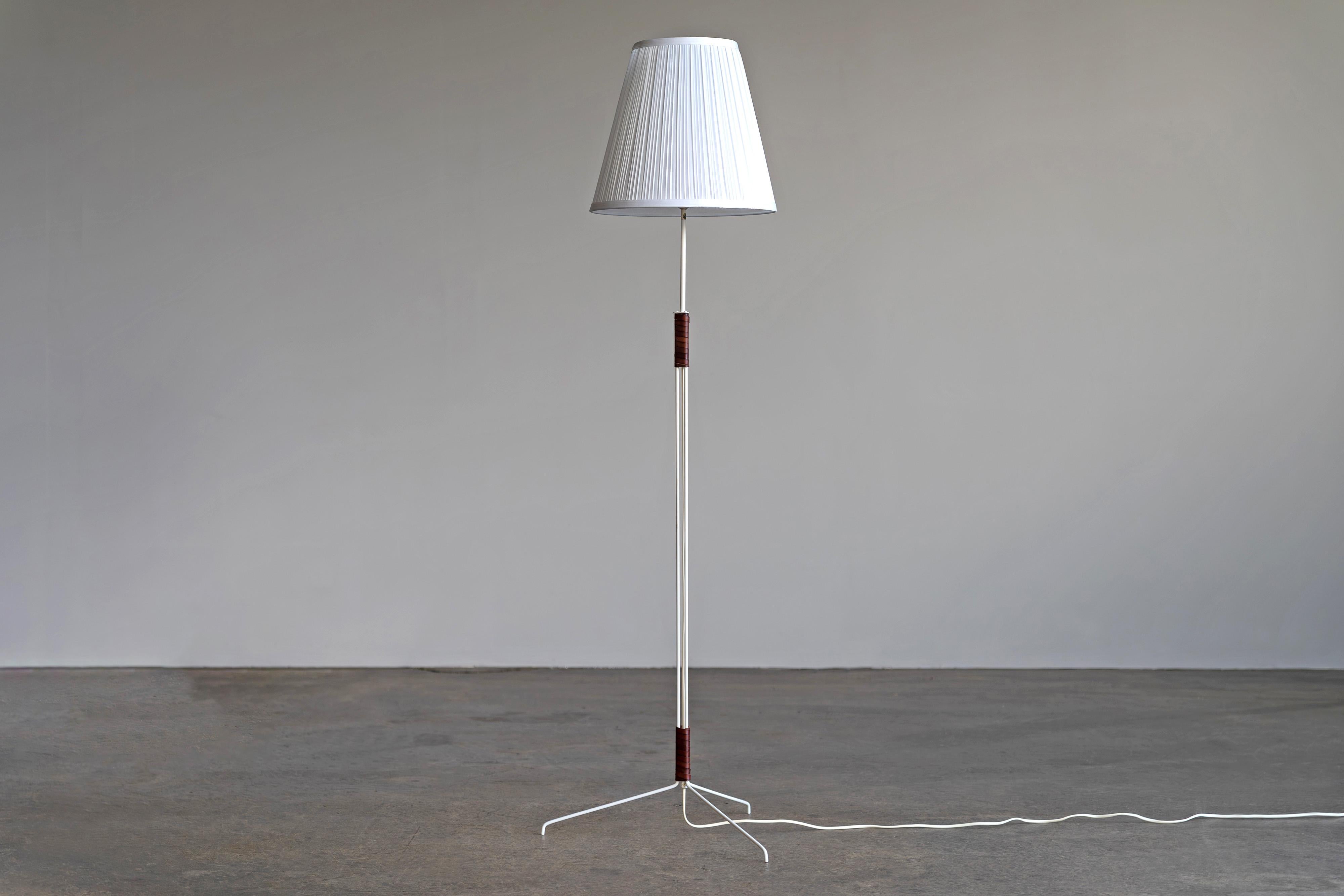 Swedish Scandinavian Modern Floor Lamp by Hans-Agne Jakobsson AB, Markaryd For Sale