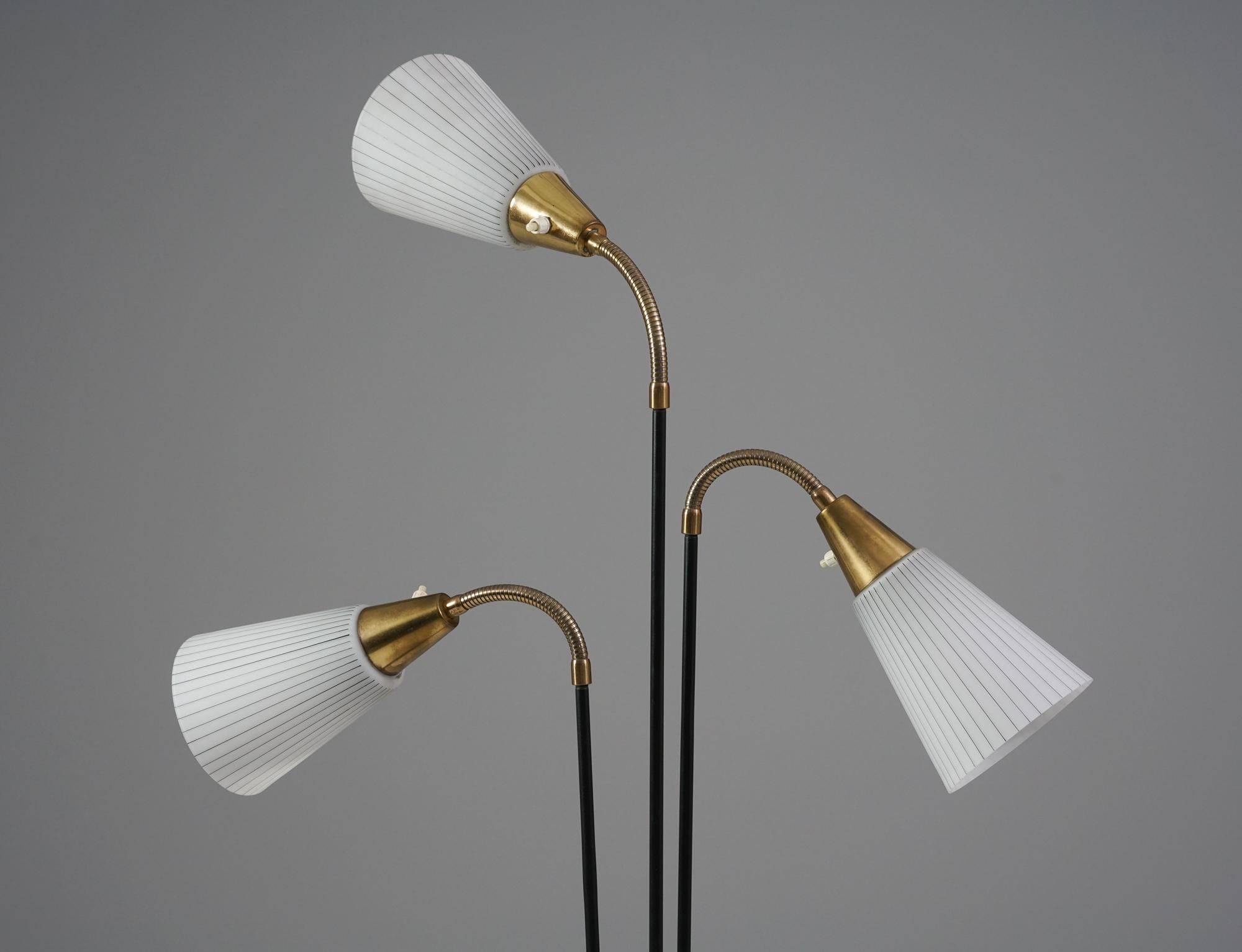 Scandinave moderne Lampadaire moderne scandinave, Finlande, années 1950 en vente