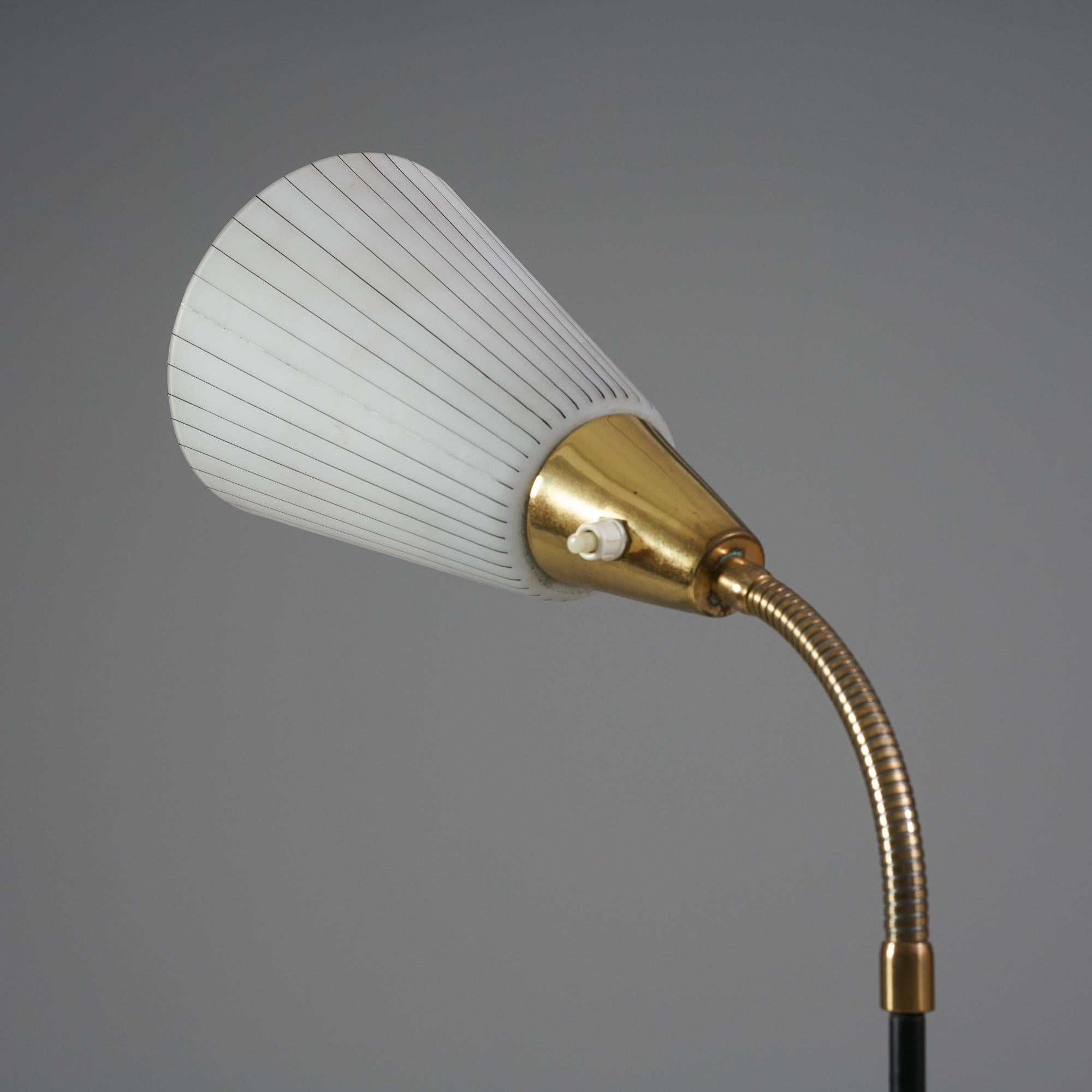 Finlandais Lampadaire moderne scandinave, Finlande, années 1950 en vente