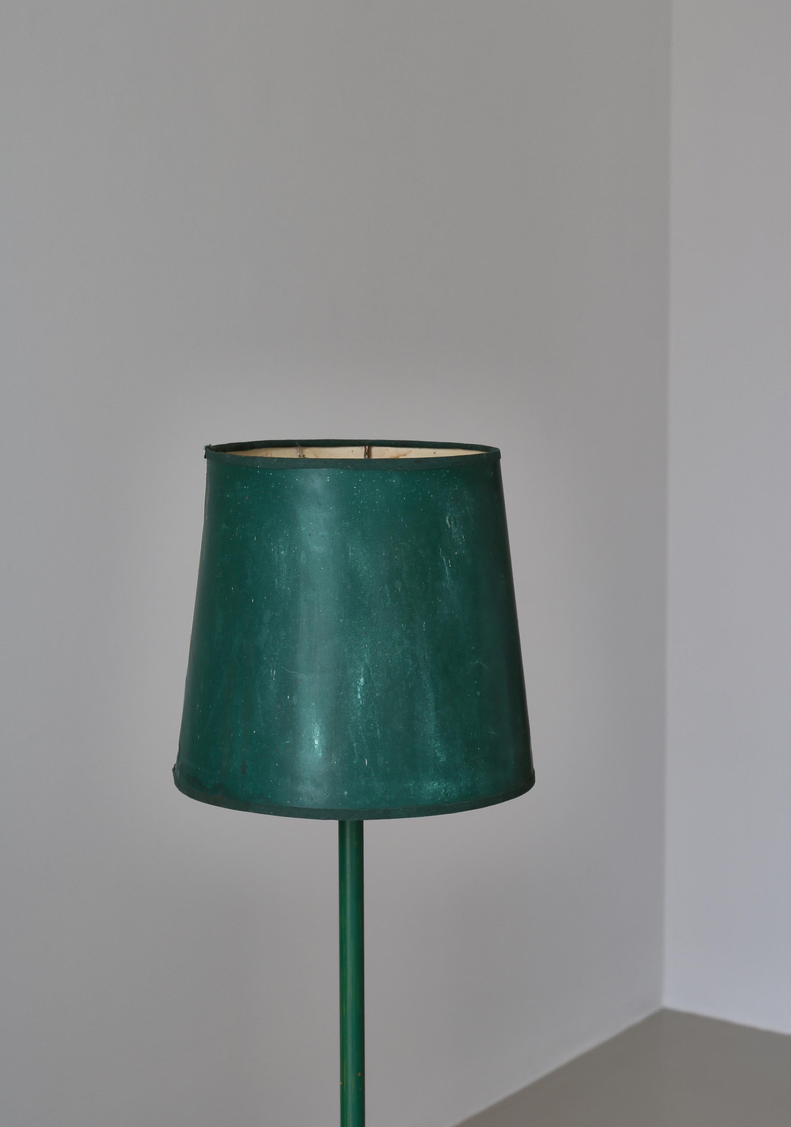 Scandinavian Modern Floor Lamp Green Lacquered Metal, 1940s For Sale 1