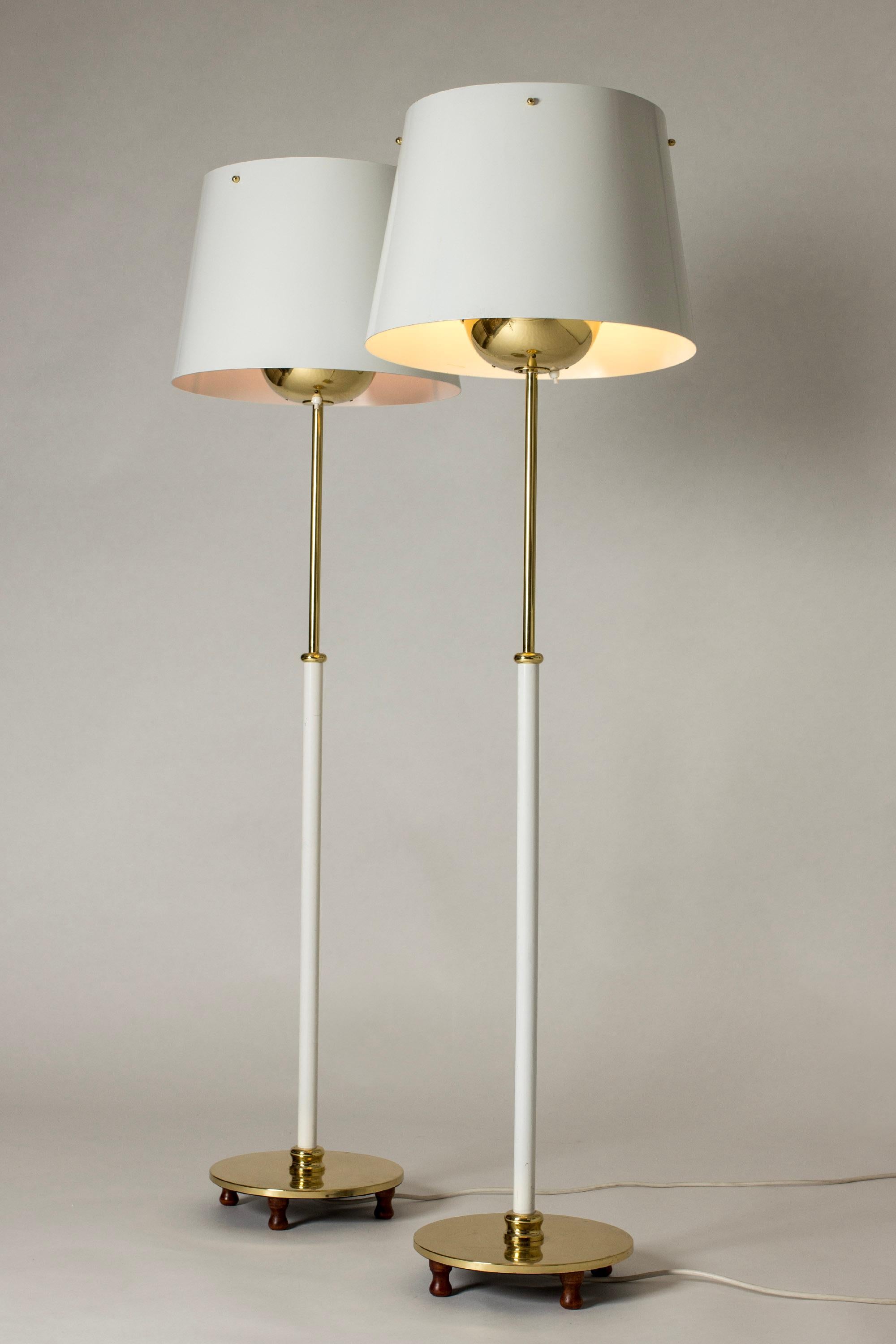Scandinavo moderno Lampade da terra The Modern Scandinavian, Josef Frank, Svenskt Tenn, Svezia, anni '50 in vendita