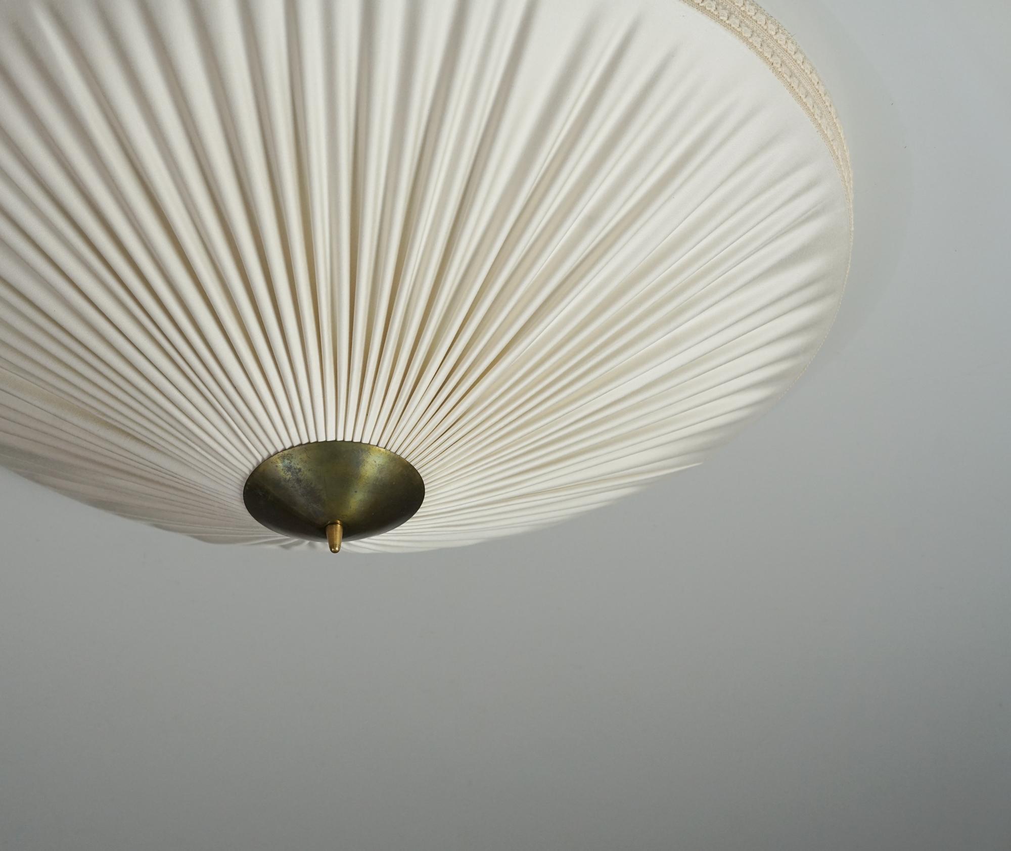 Finlandese The Modern Scandinavian Modern Flush Mount, Finlandia, anni '50 in vendita