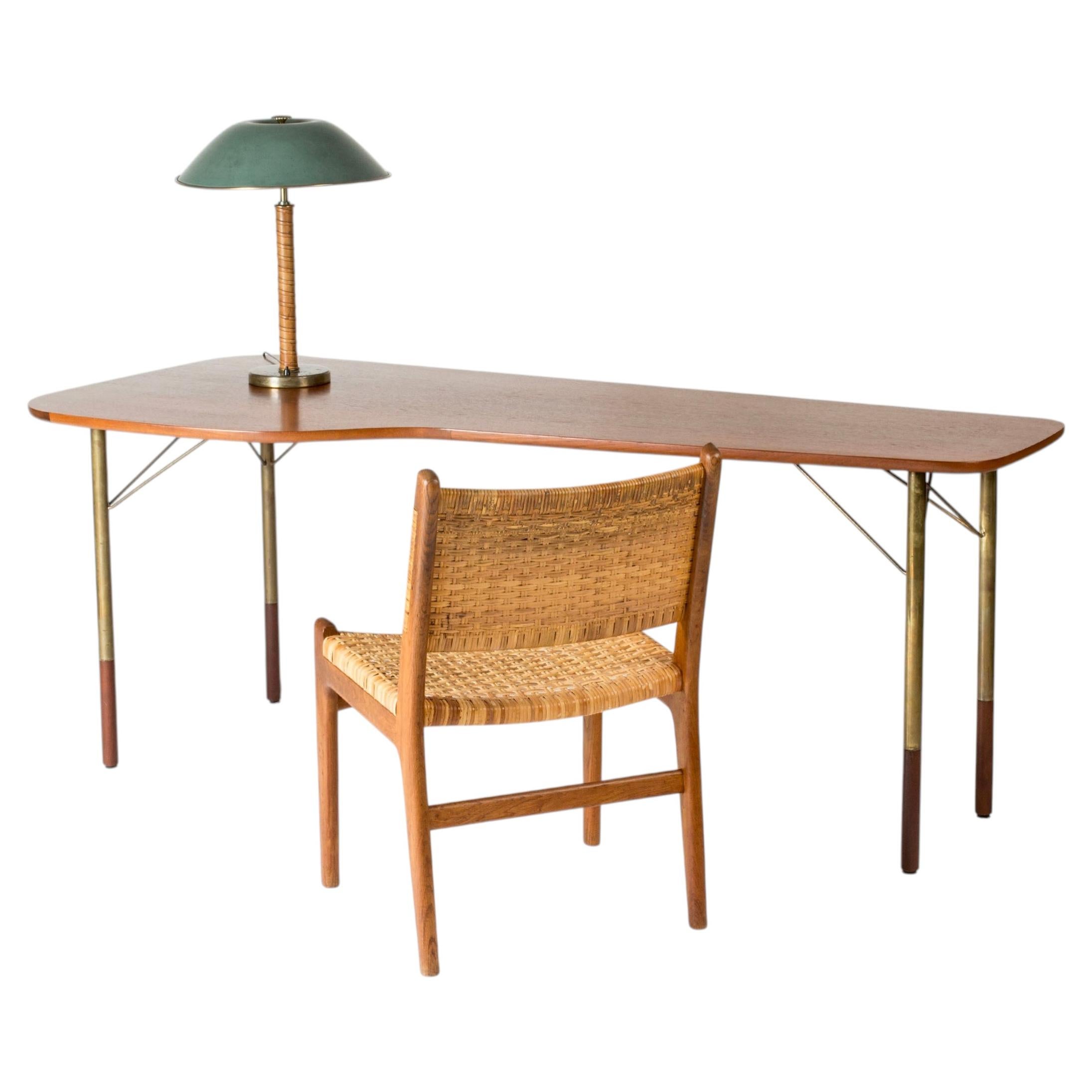 Scrivania in teak in stile moderno scandinavo dalle forme libere, Danimarca, anni ’50