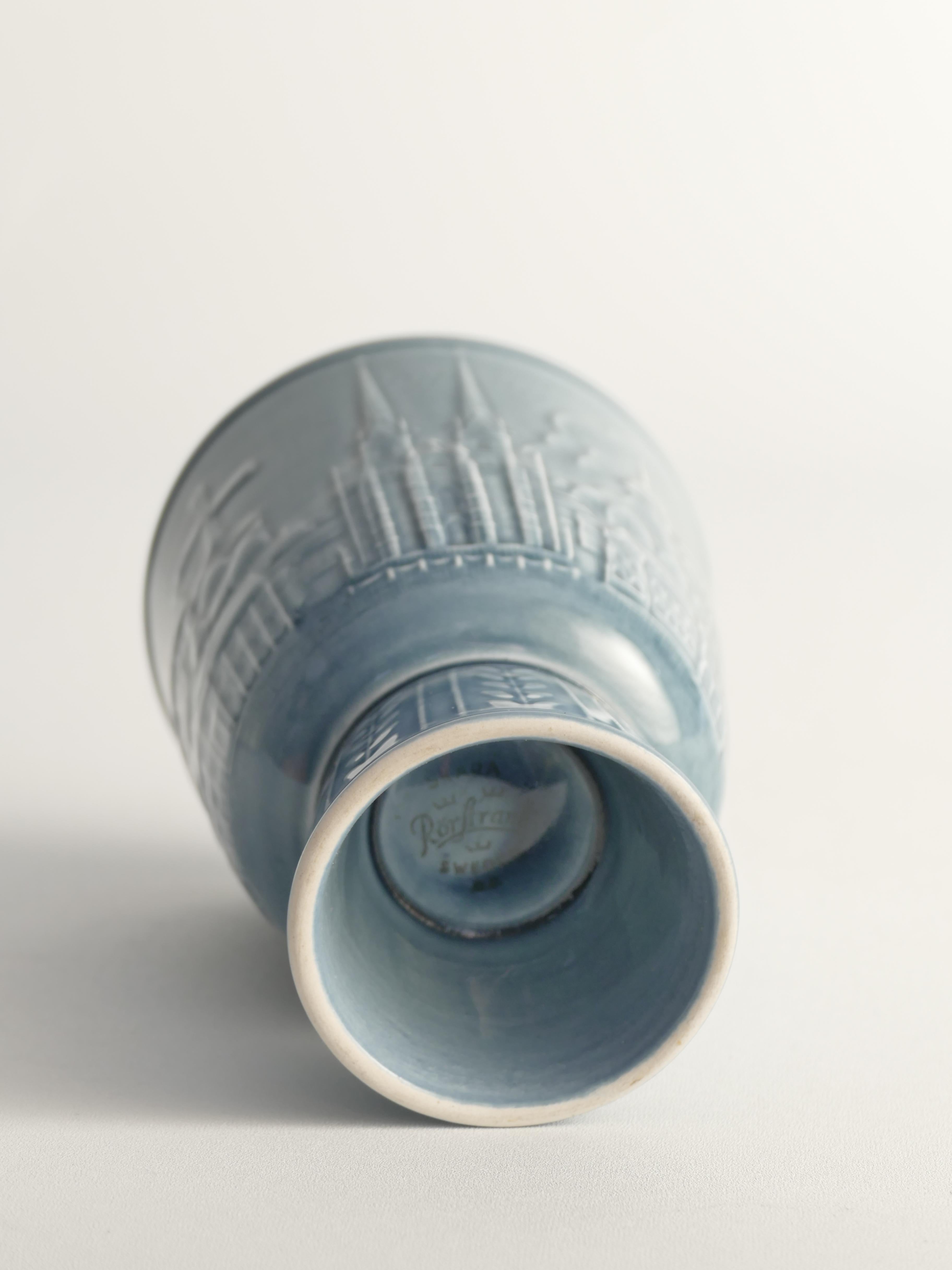 Vaso blu francese The Modern Scandinavian di Gunnar Nylund per Rörstrand, Svezia 1950 in vendita 4
