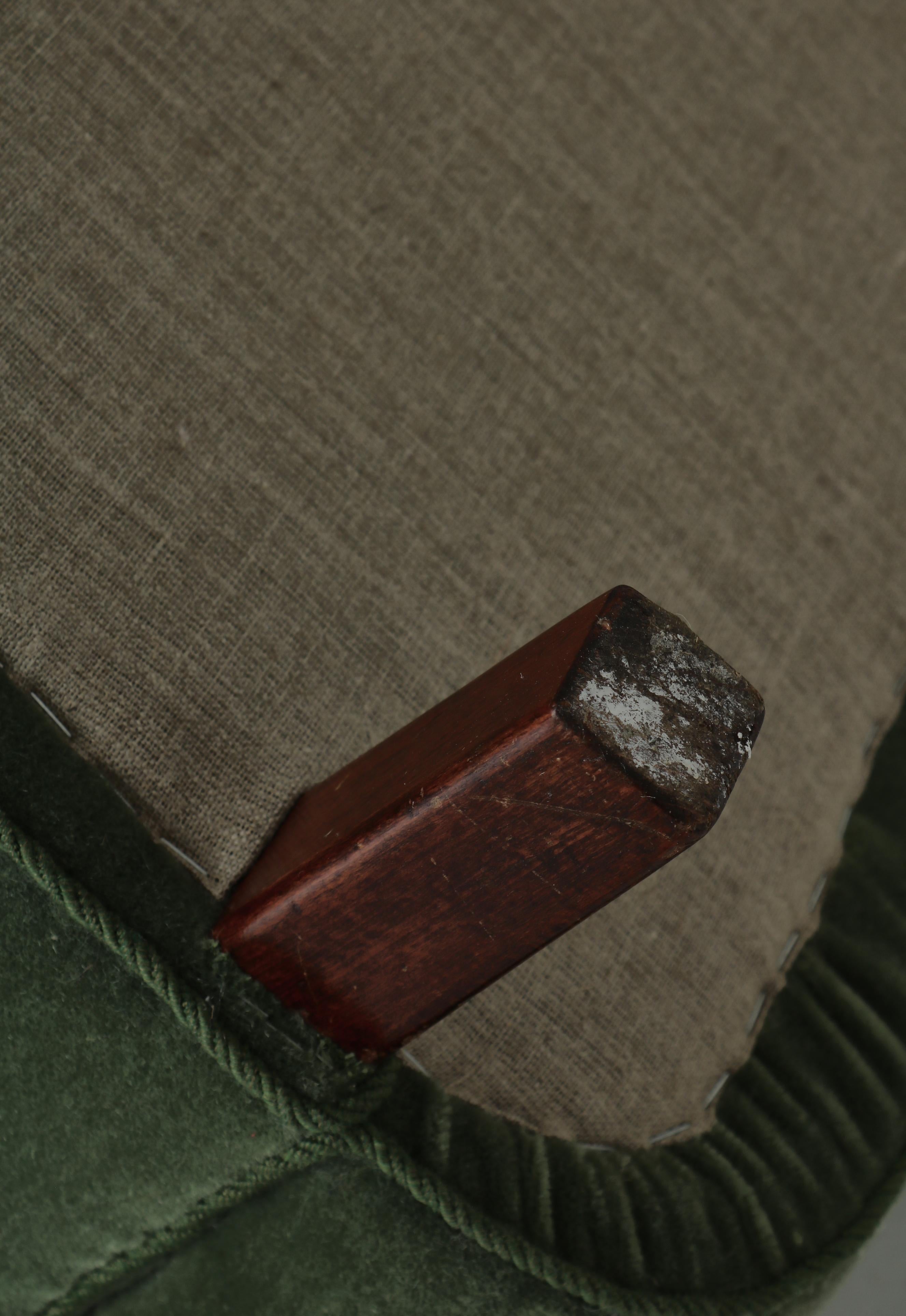 Scandinavian Modern Fritz Hansen Easy Chair Green Mohair Velvet fabric, 1940s For Sale 10