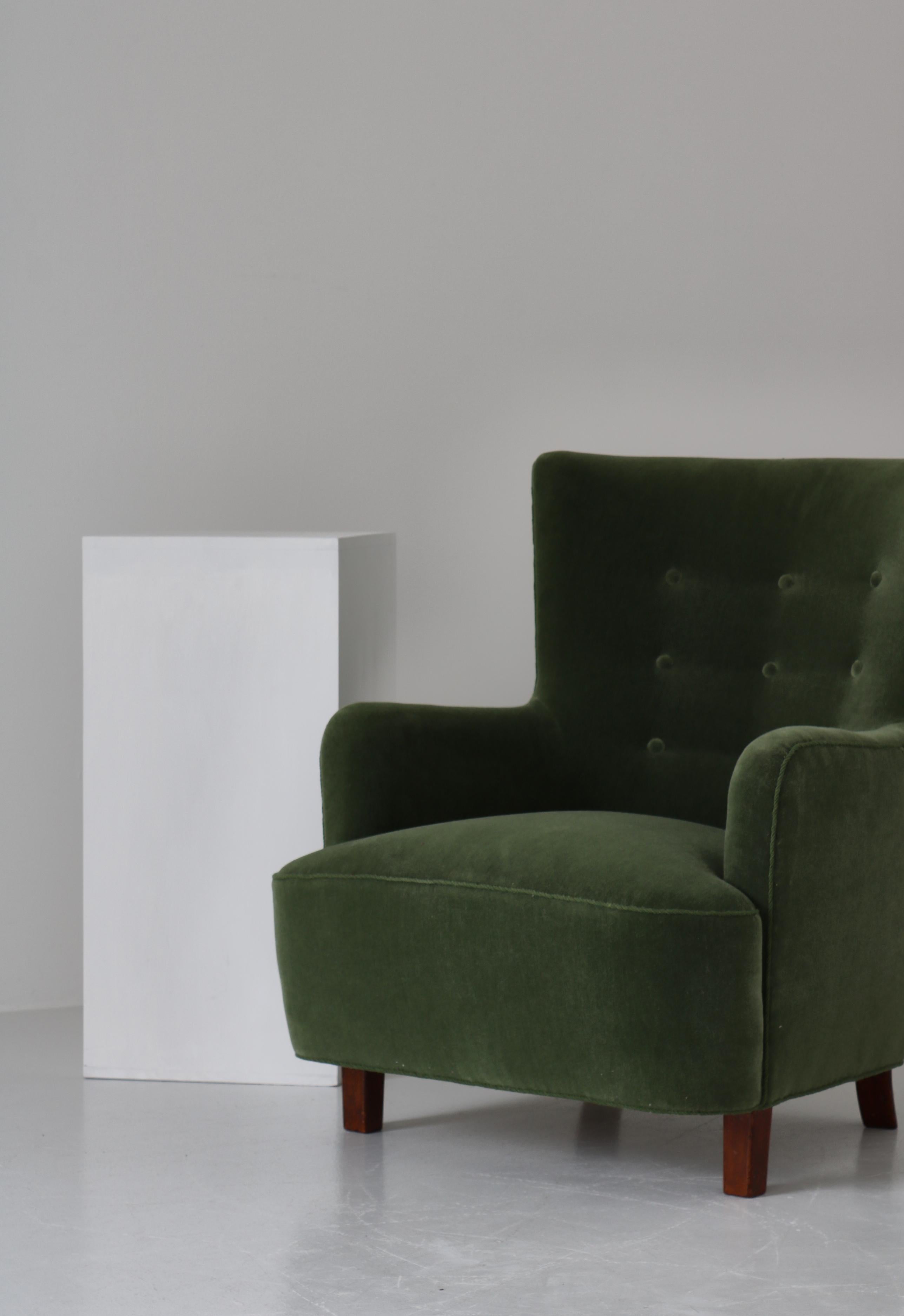 Scandinavian Modern Fritz Hansen Easy Chair Green Mohair Velvet fabric, 1940s For Sale 12