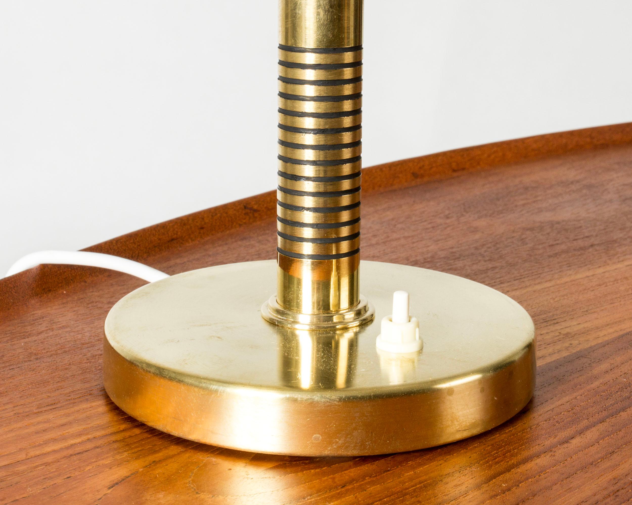 Milieu du XXe siècle Lampe de table fonctionnaliste moderne scandinave de Boréns, Suède, années 1940 en vente
